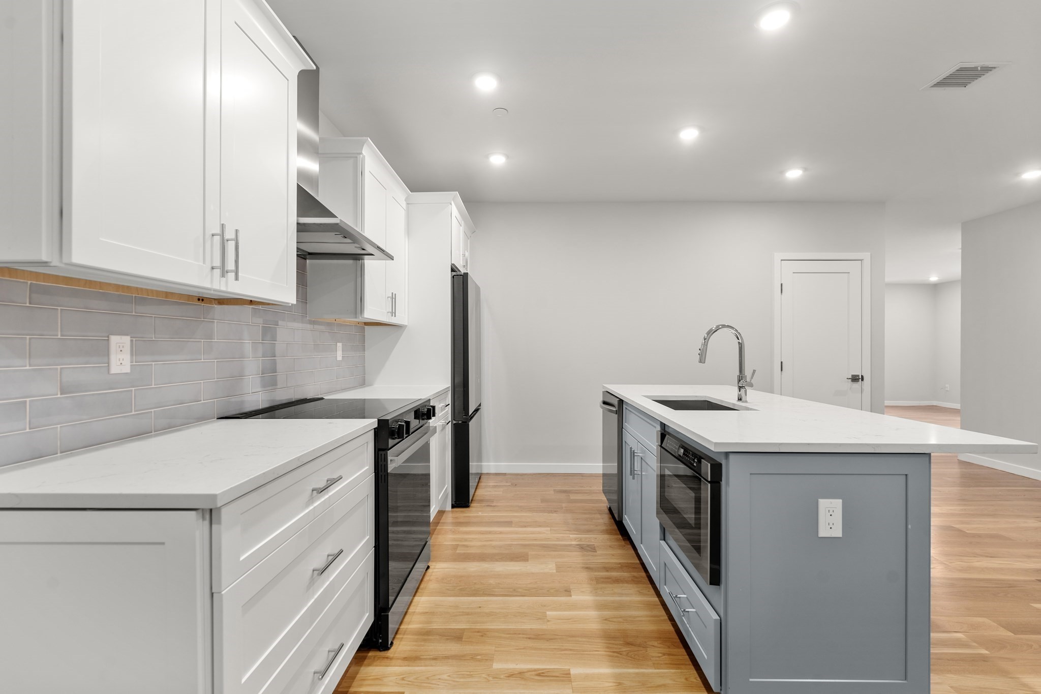 267 Old Colony Unit 310, South Boston, Boston, MA 02127 - Image 2