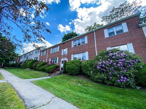 38 Lake Shore Ter, Apt 2