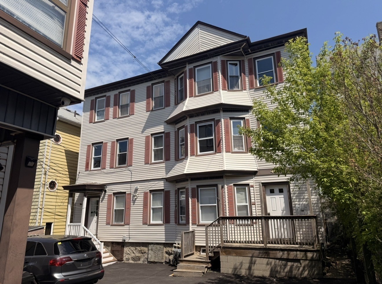 40 Park St, Fall River, MA 02721