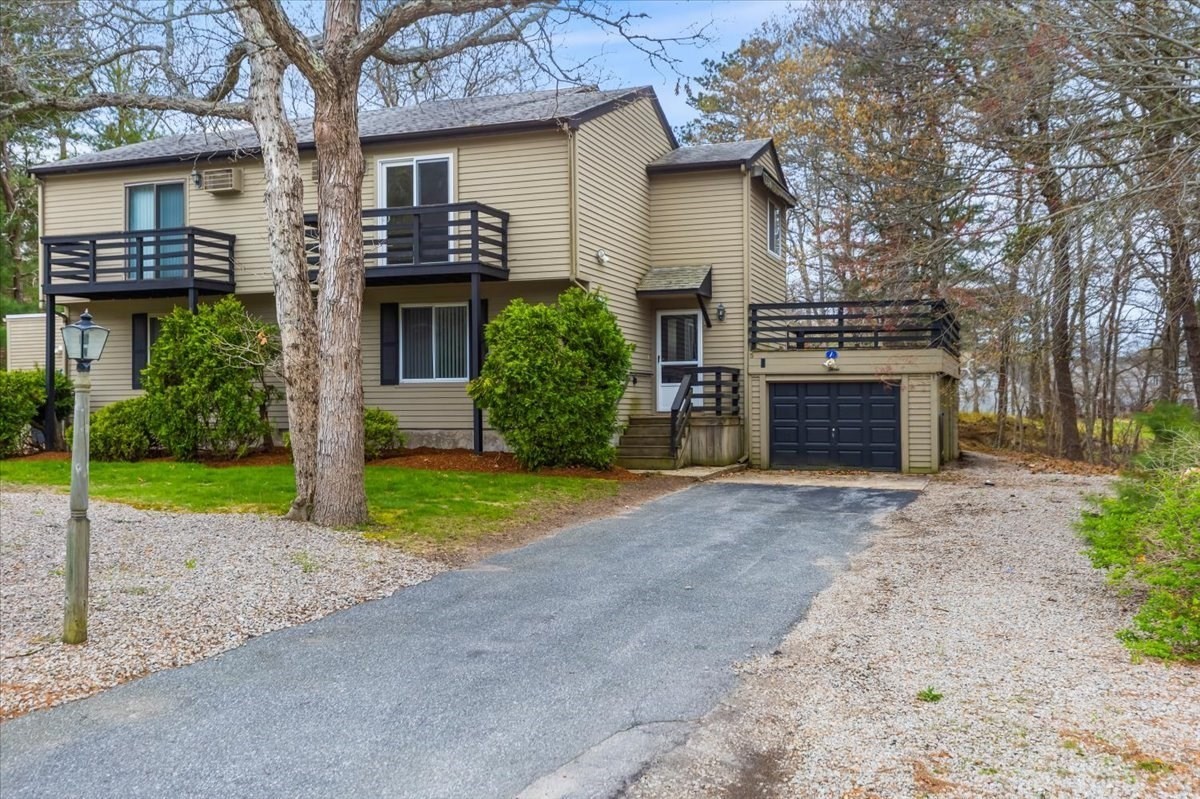 3 Heritage Dr Unit 3, Bourne, MA 02532