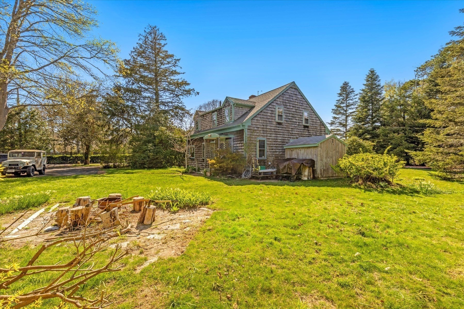 58 Loomis Ln, Barnstable, MA 02632