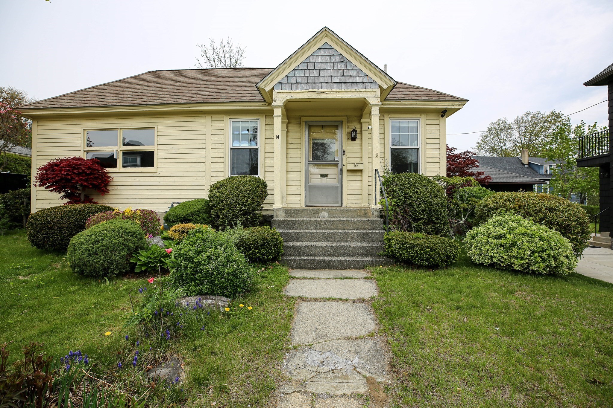 14 Hadwen Rd, Worcester, MA 01602