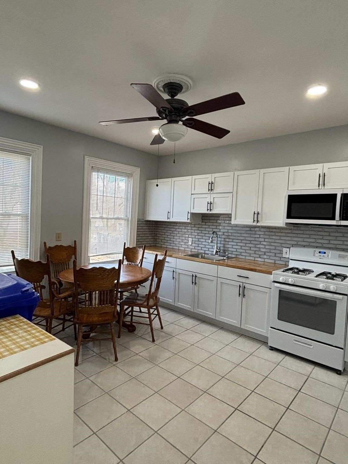 28 Fifield St, Dorchester, Boston, MA 02122