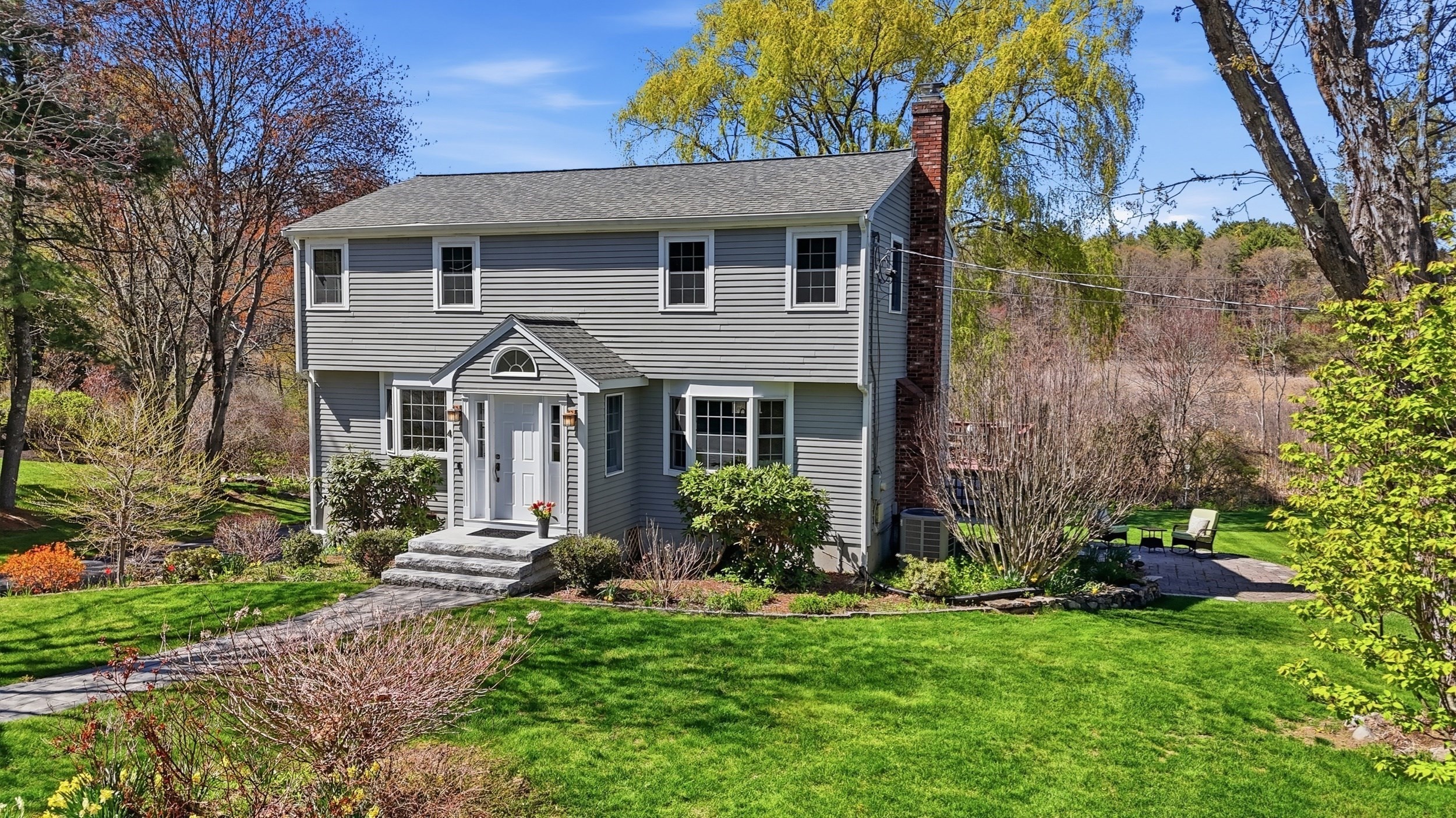 4 Meadowbrook Rd, Acton, MA 01720