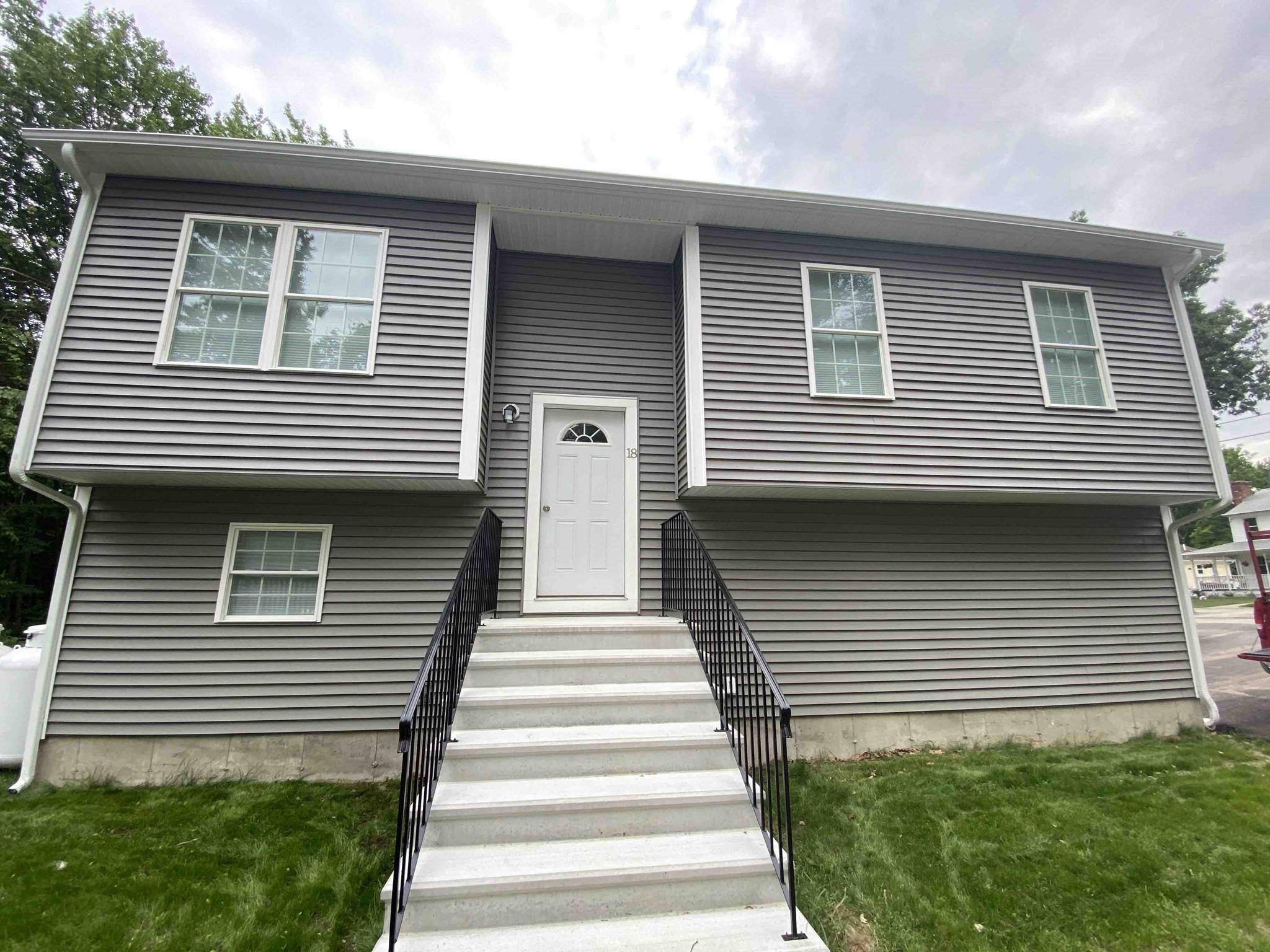 18 Sherer Trl, Worcester, MA 01603