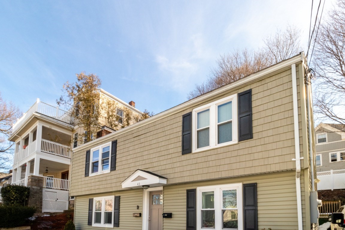 43 Sagamore Ave Unit 1A, Winthrop, MA 02152