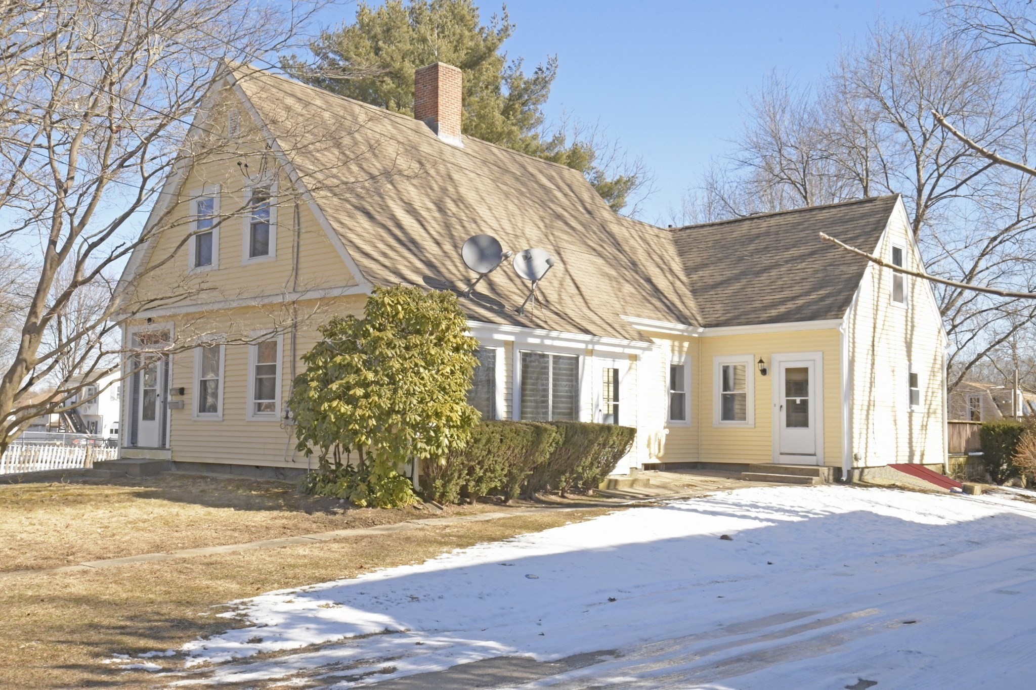 177 Pleasant St, Whitman, MA 02382