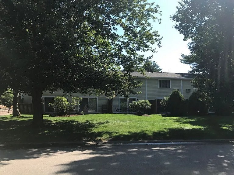 14 Nancy Rd Unit 6, Easton, MA 02375