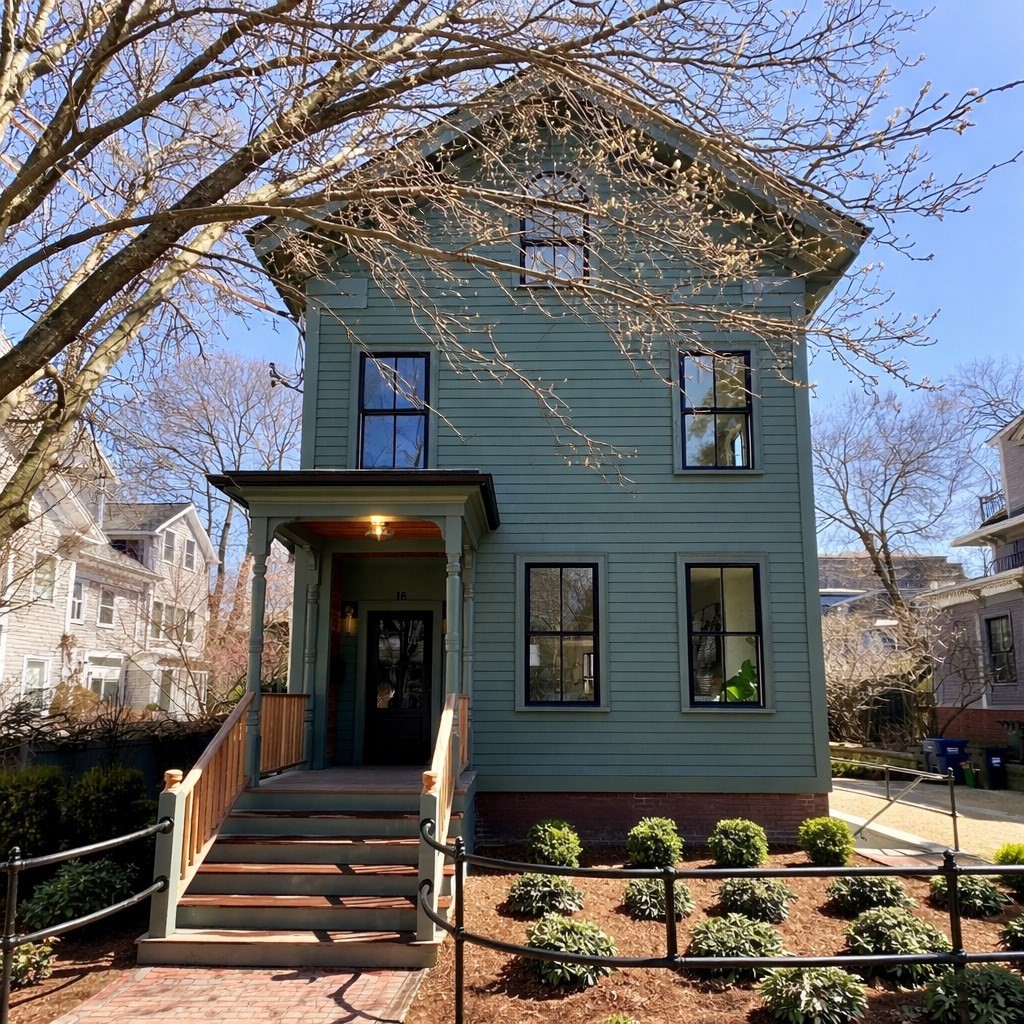 18 Clinton Street Unit Front, Cambridge, MA 02139