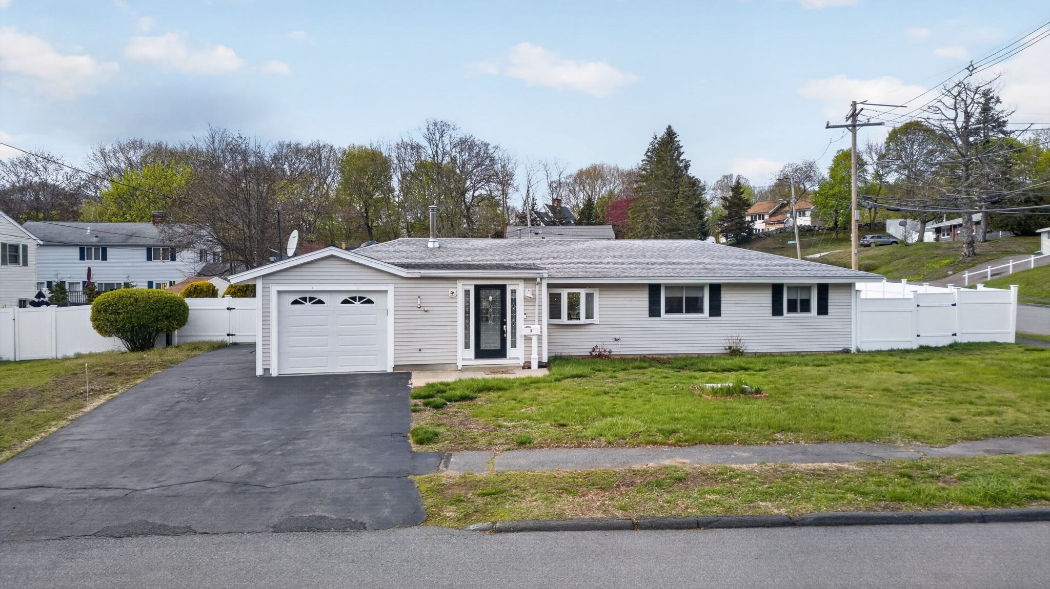 1 Reed Rd, Peabody, MA 01960