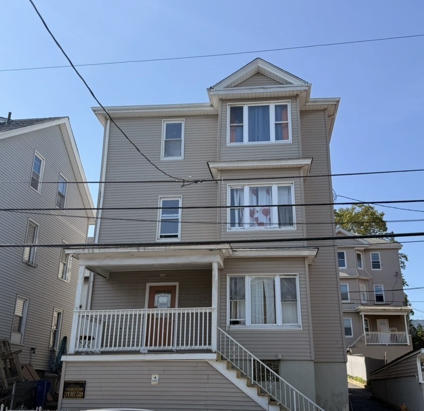 425 Division St, Fall River, MA 02721