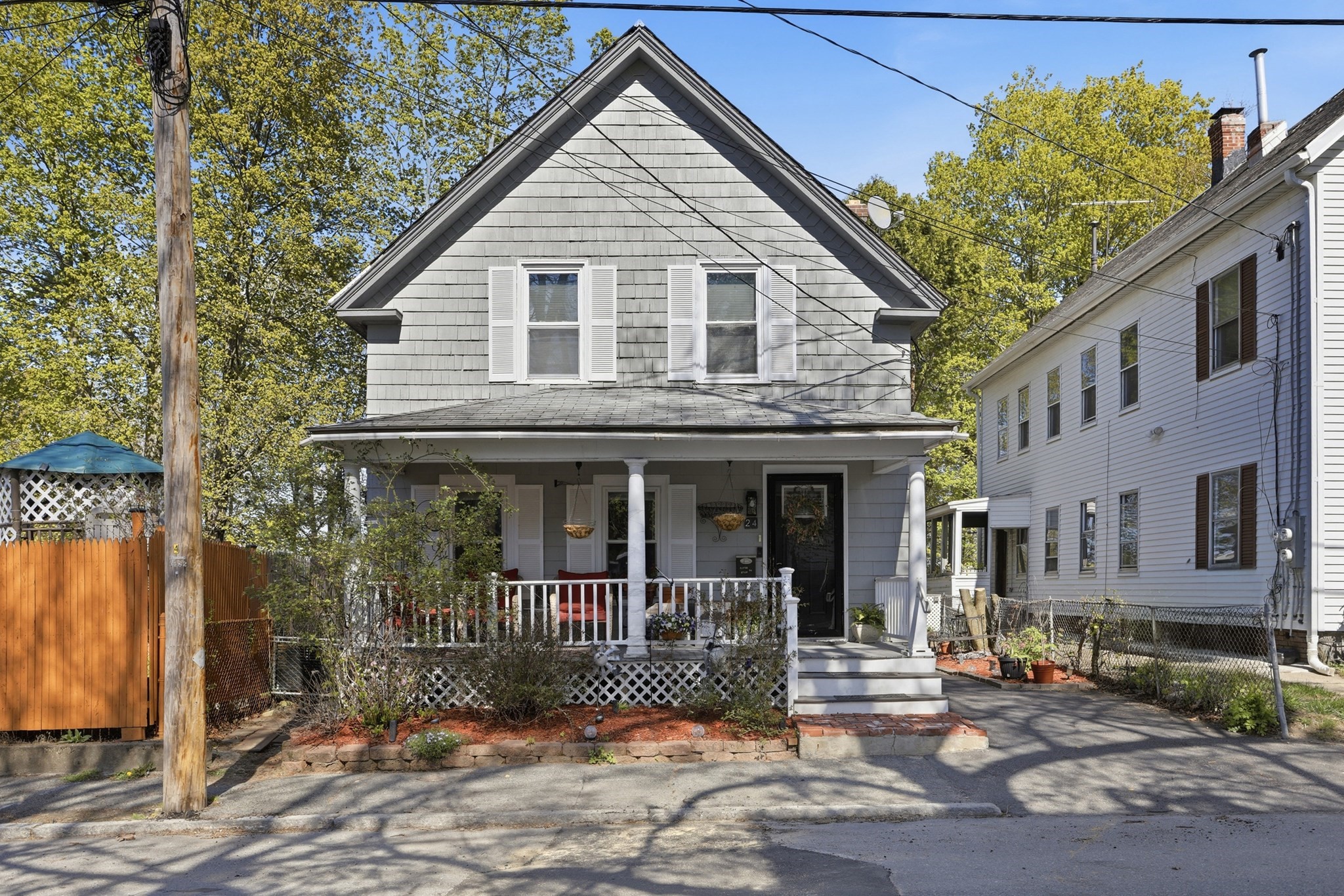 24 Lawrence St, Fitchburg, MA 01420