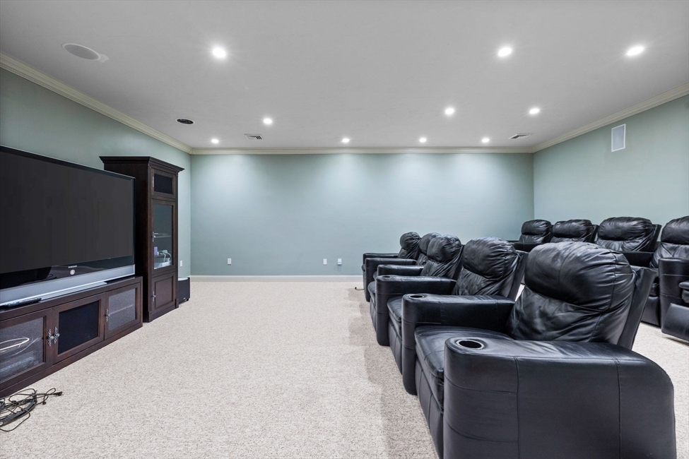 Six Ashley Court, Lynnfield, MA Image 32