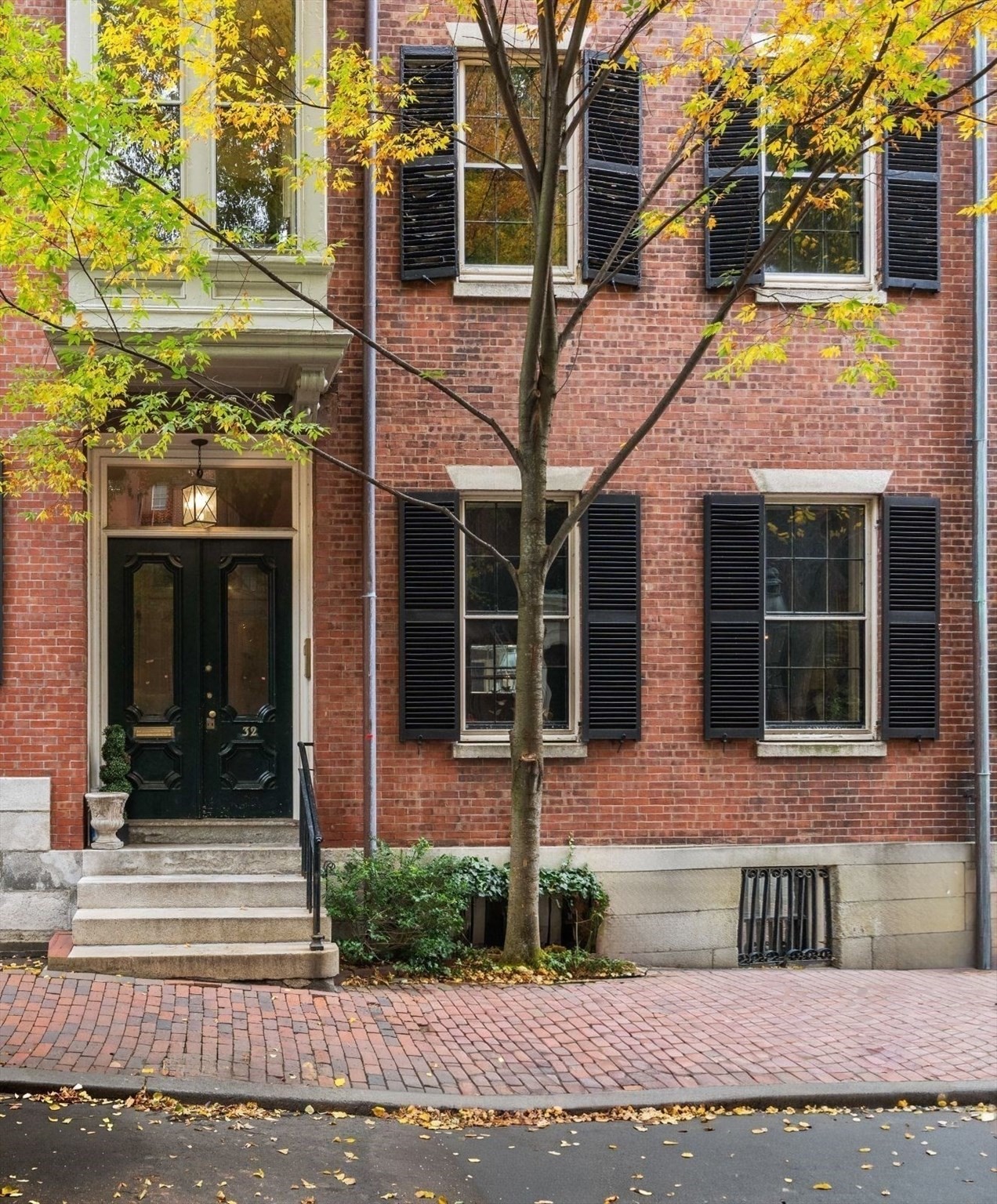 32 Chestnut St Unit 1, Beacon Hill, Boston, MA 02108