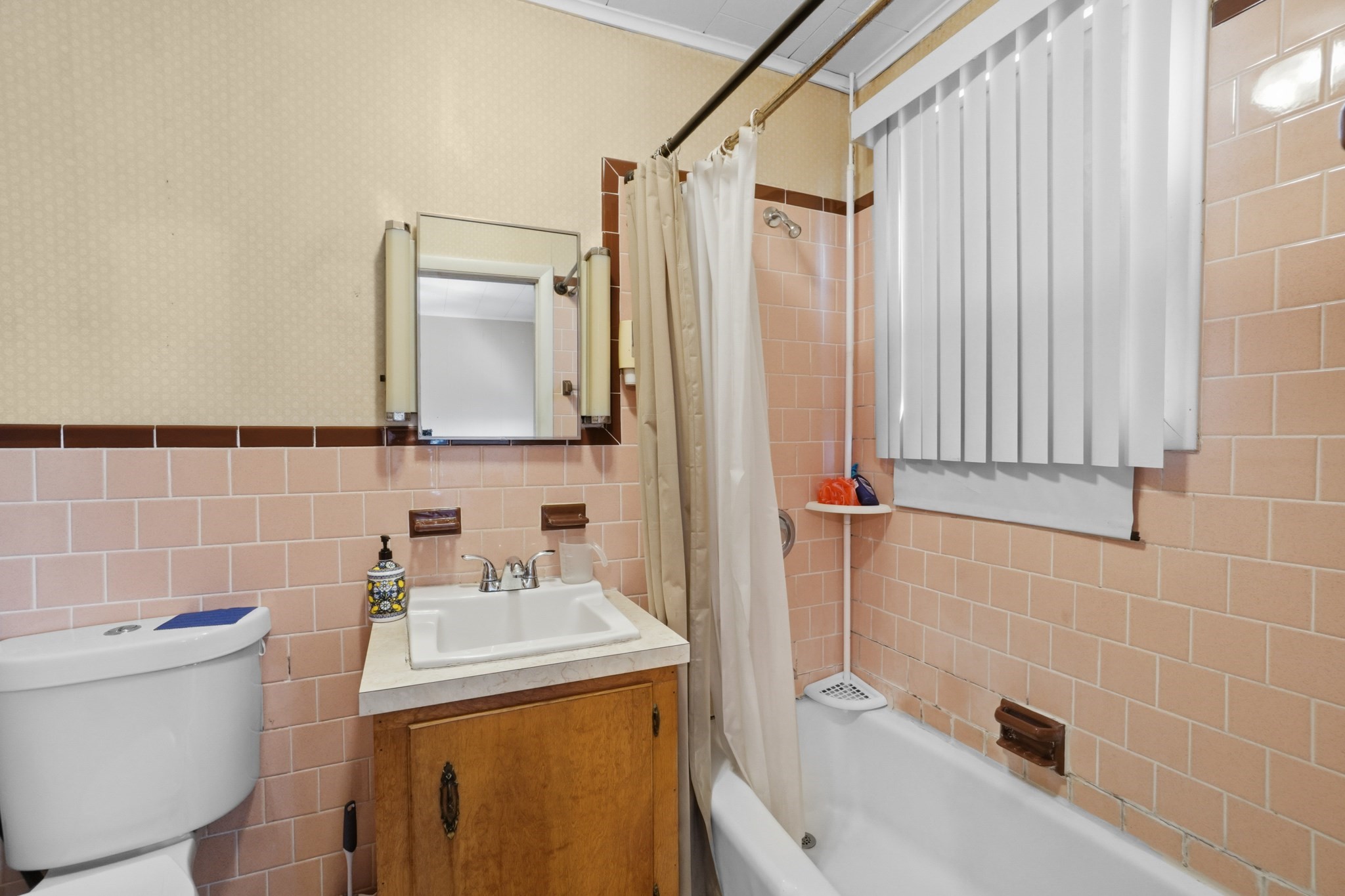 284 Broadway, Fall River, MA 02721 - Image 38