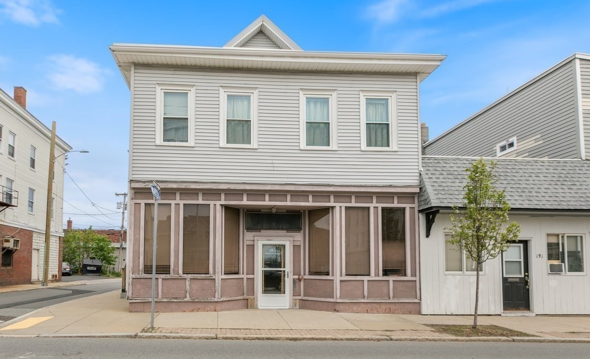 193 Winthrop St, Winthrop, MA 02152