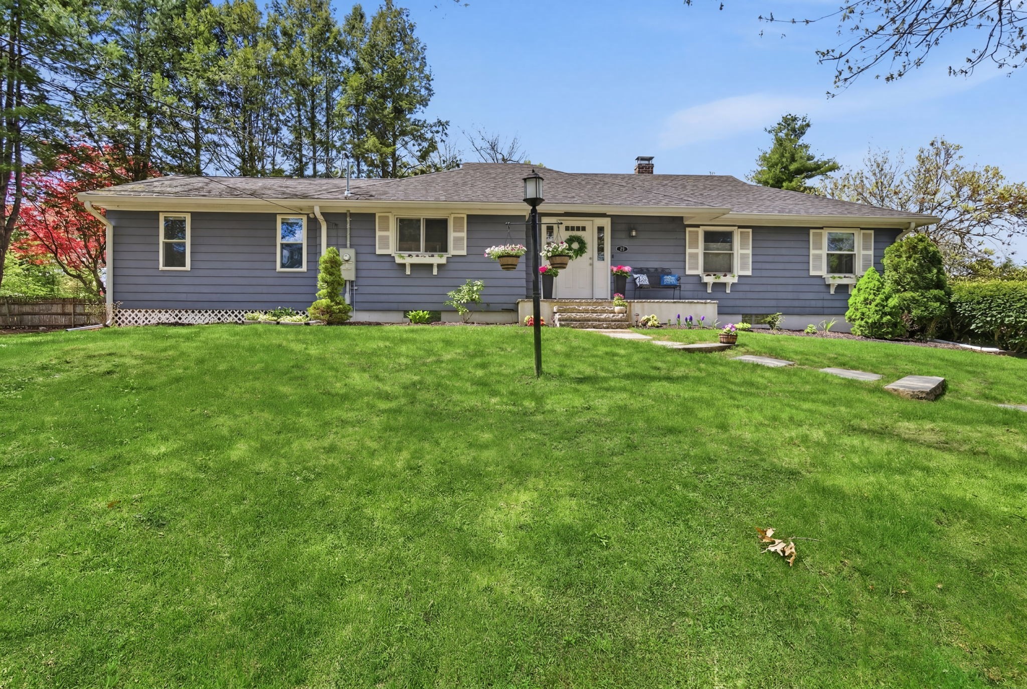 34 Homestead Rd, Lynnfield, MA 01940