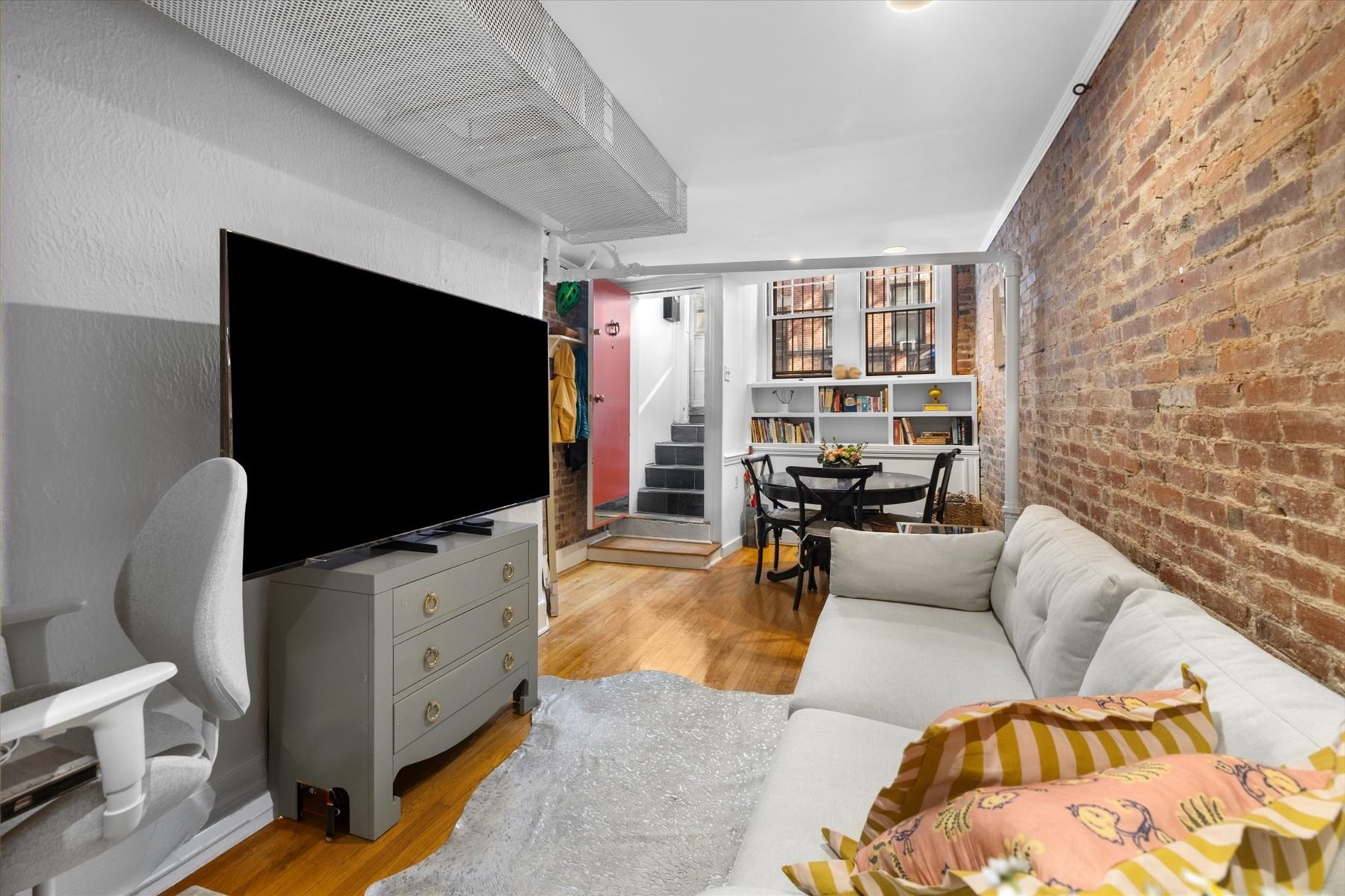 76 Phillips St Unit A, Beacon Hill, Boston, MA 02114 - Image 2
