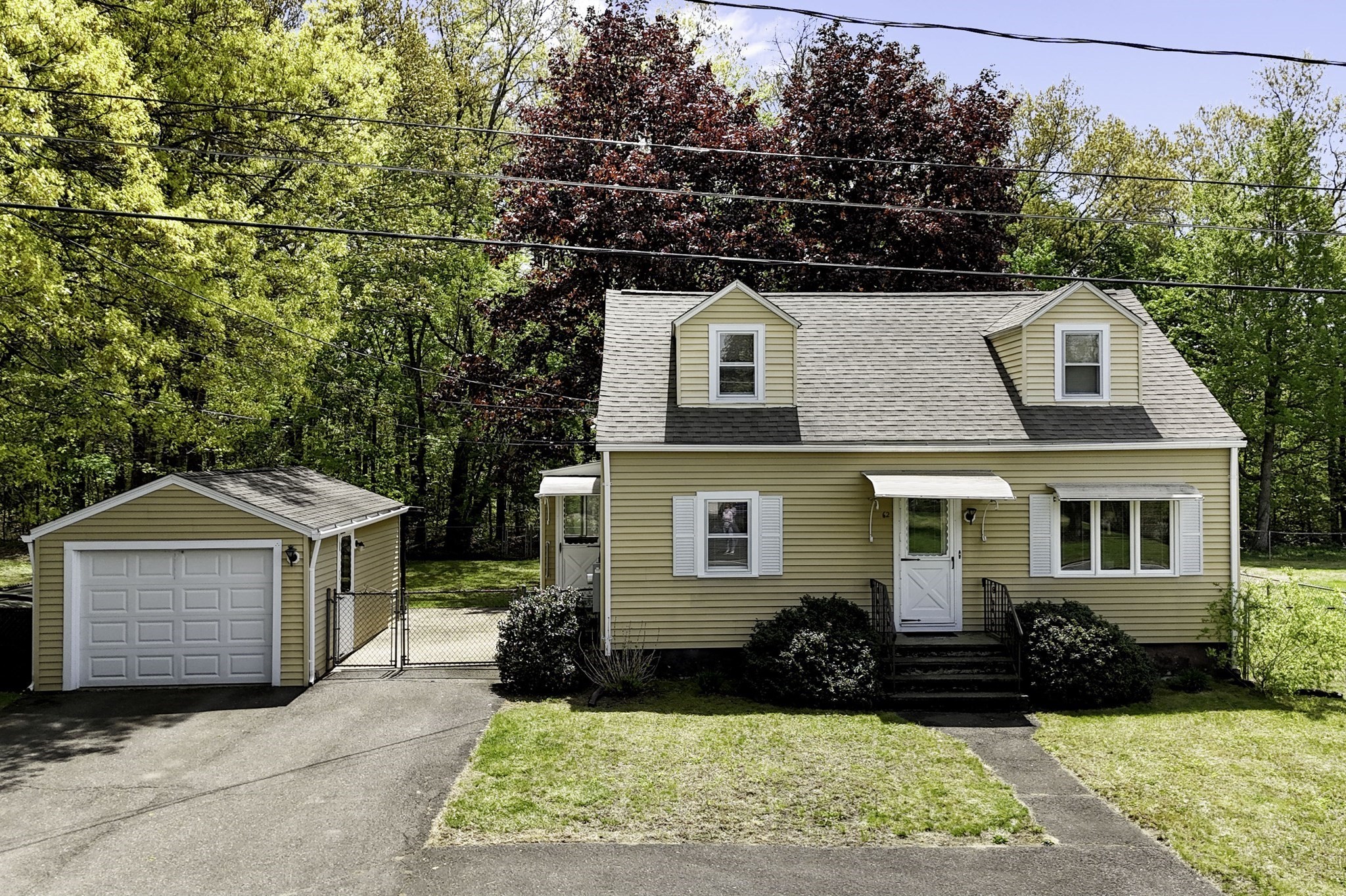 62 Lincoln Avenue, South Hadley, MA 01075