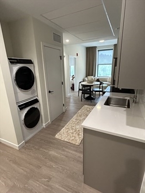 47 Winter Street, Apt 401