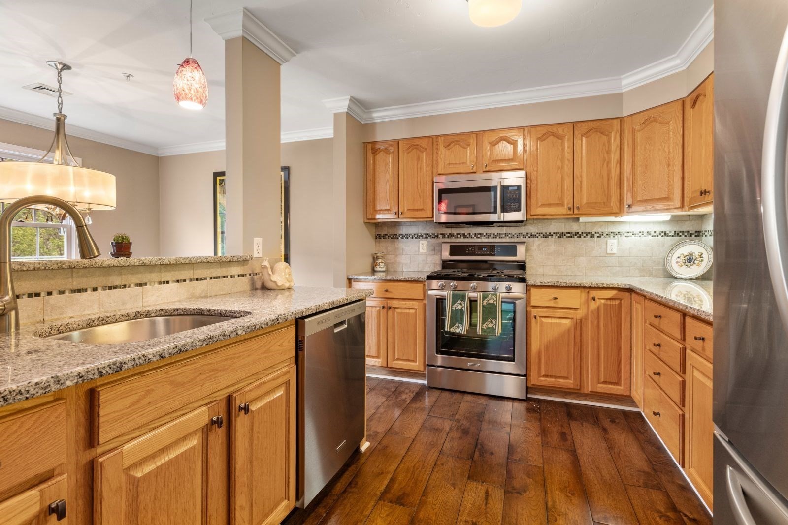 121 Revere St Unit G, Canton, MA 02021
