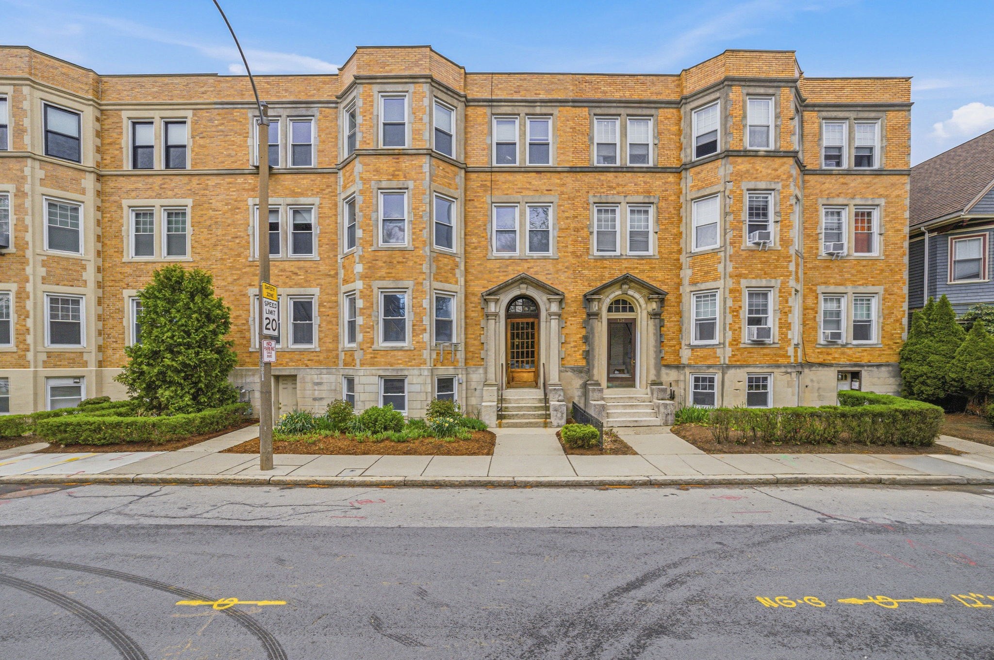 134 Pleasant Unit 1, Brookline, MA 02446