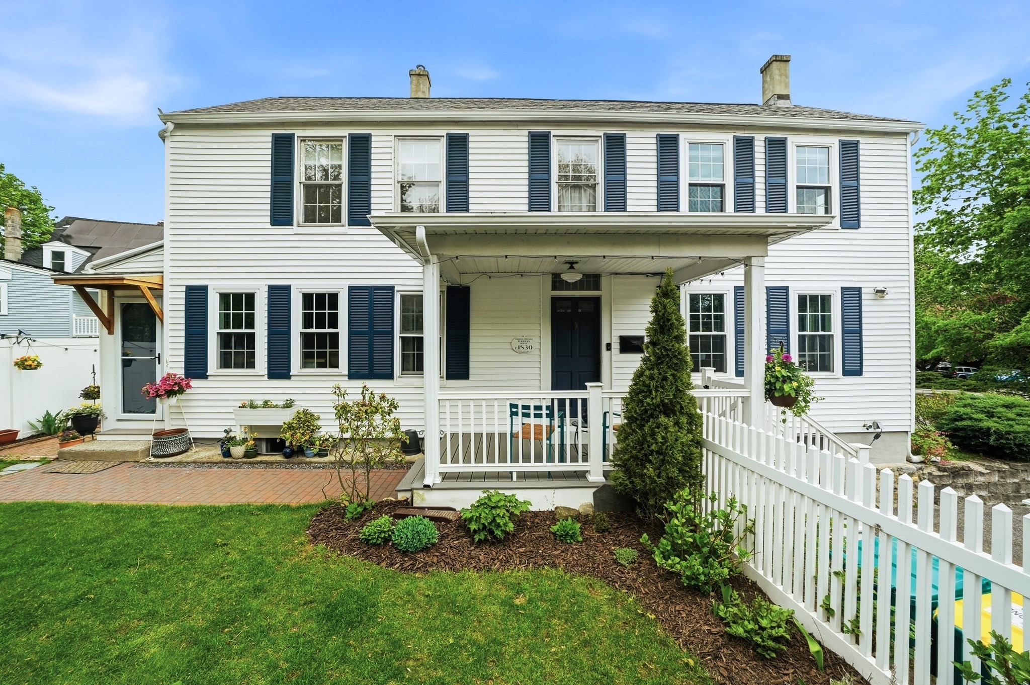11 Beacon St, Woburn, MA 01801