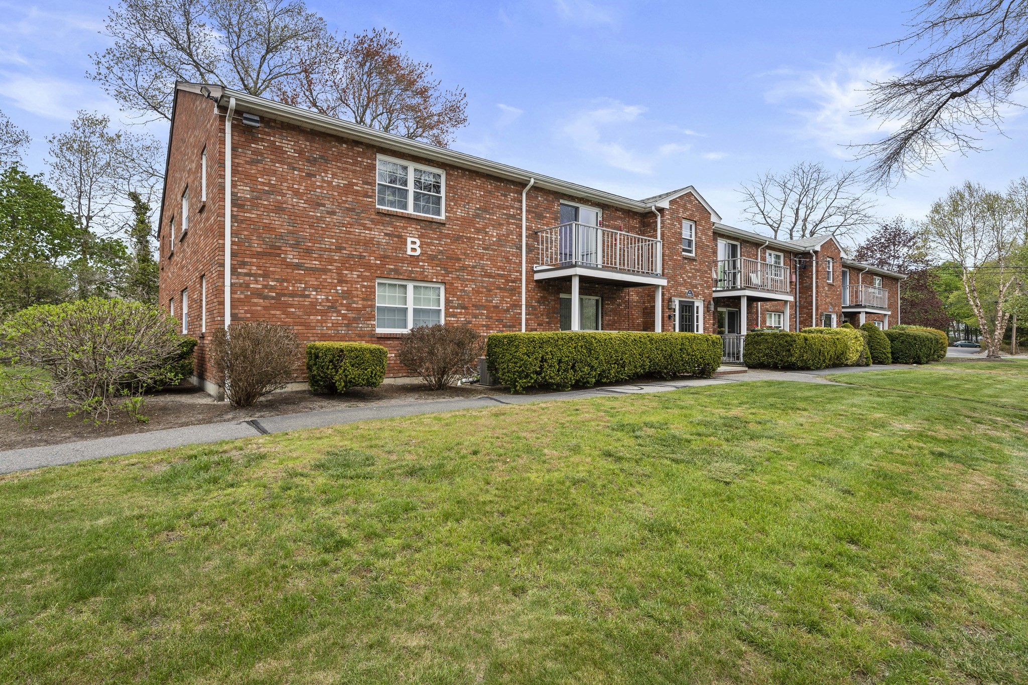 6 Kingswood Dr Unit 11, Abington, MA 02351