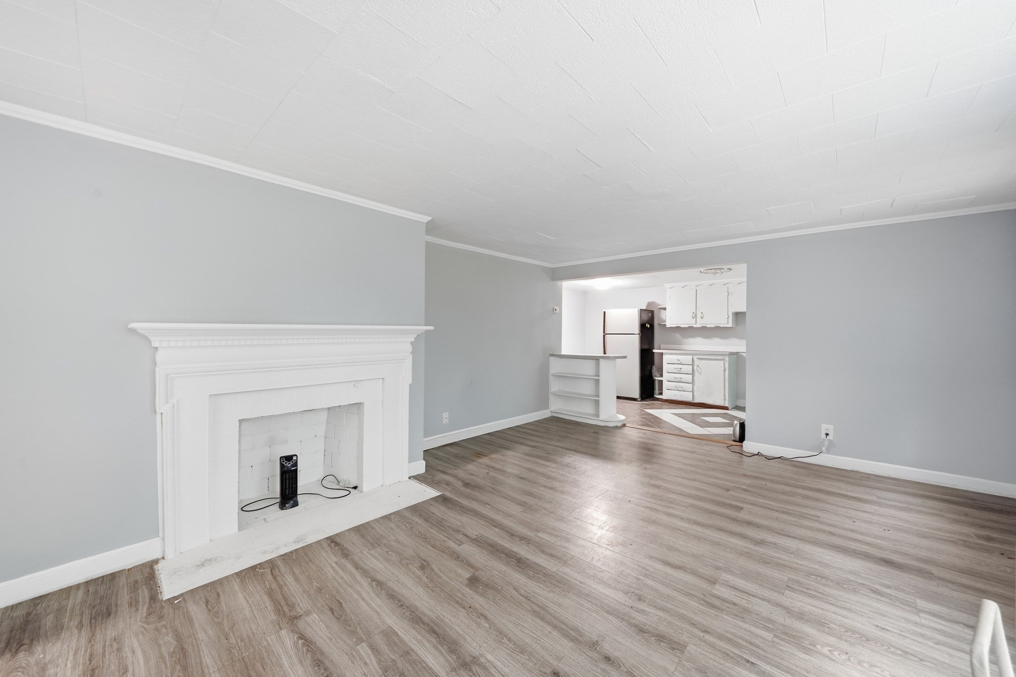 253 Lexington St, Woburn, MA 01801