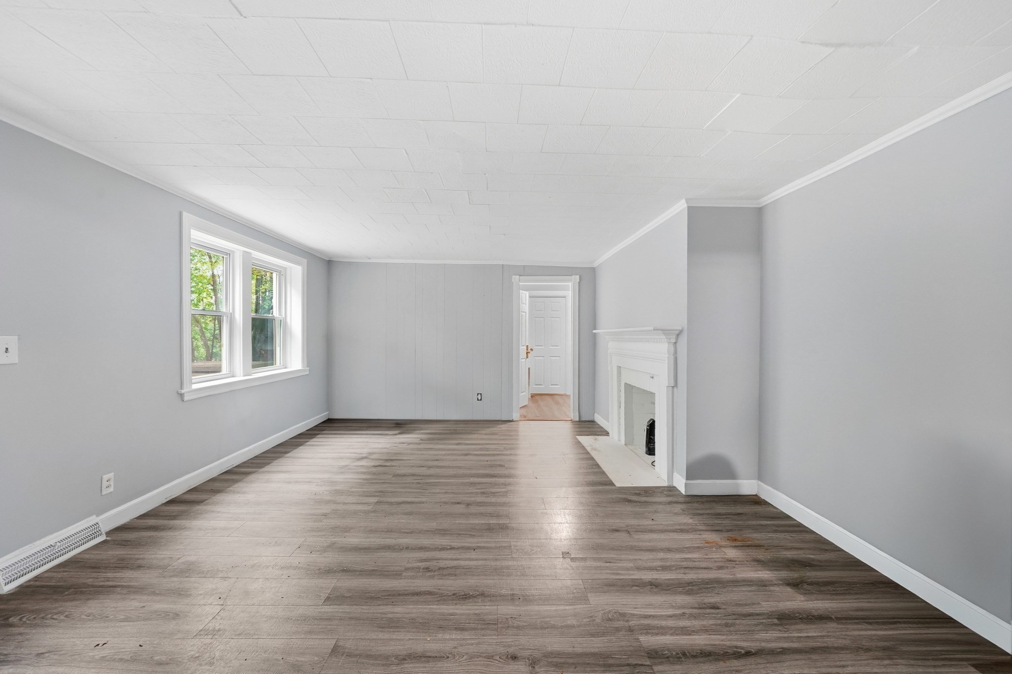 253 Lexington St, Woburn, MA 01801 - Image 2