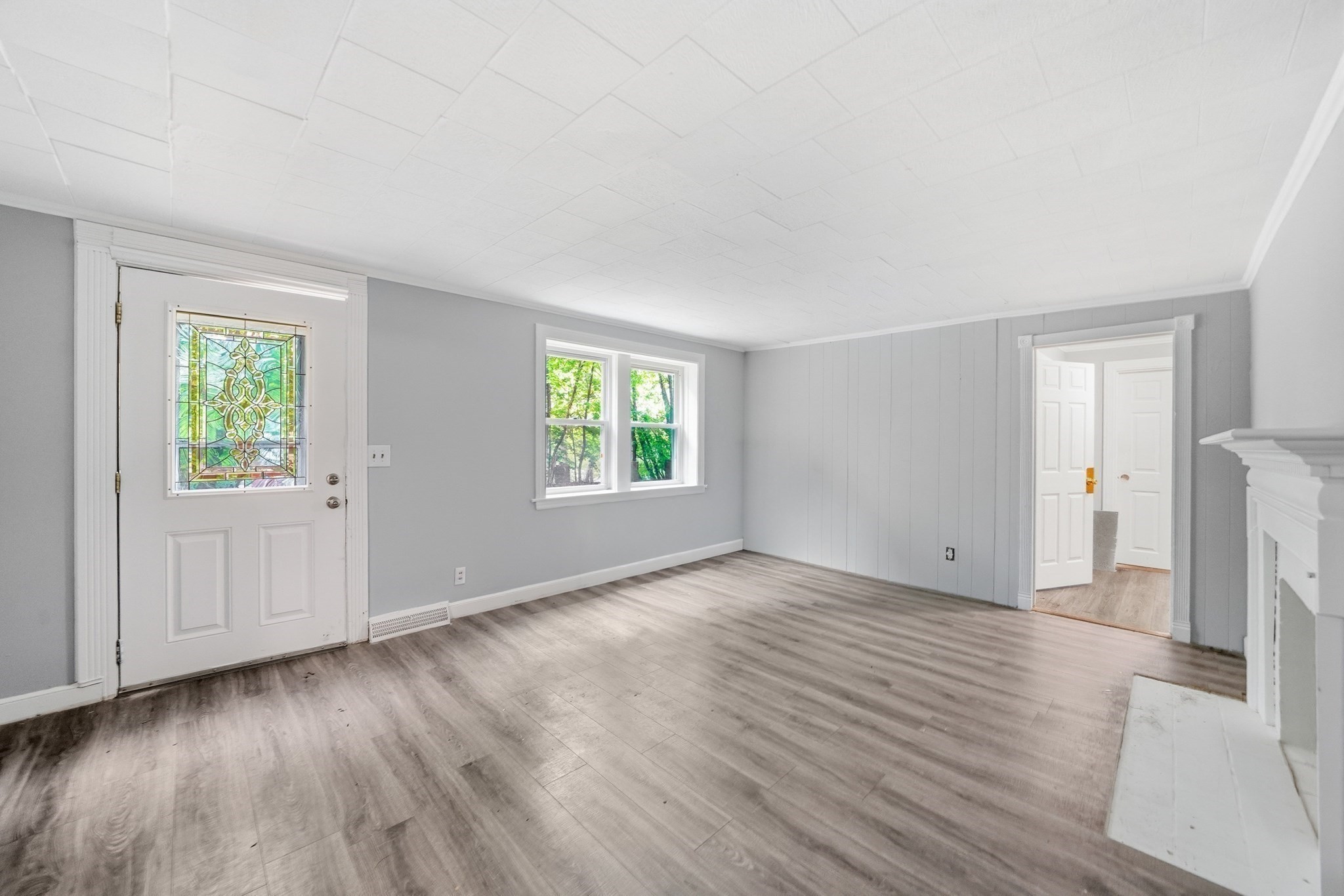 253 Lexington St, Woburn, MA 01801 - Image 4
