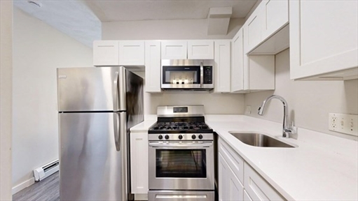 129 Eutaw Street, Apt 3