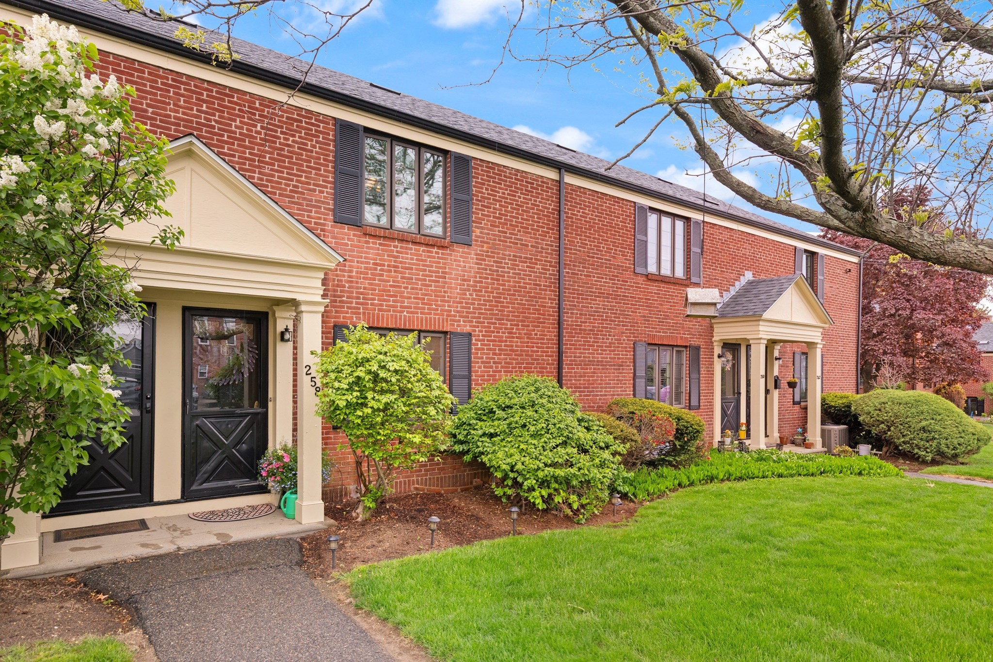 258 Lexington St Unit 258, Watertown, MA 02472