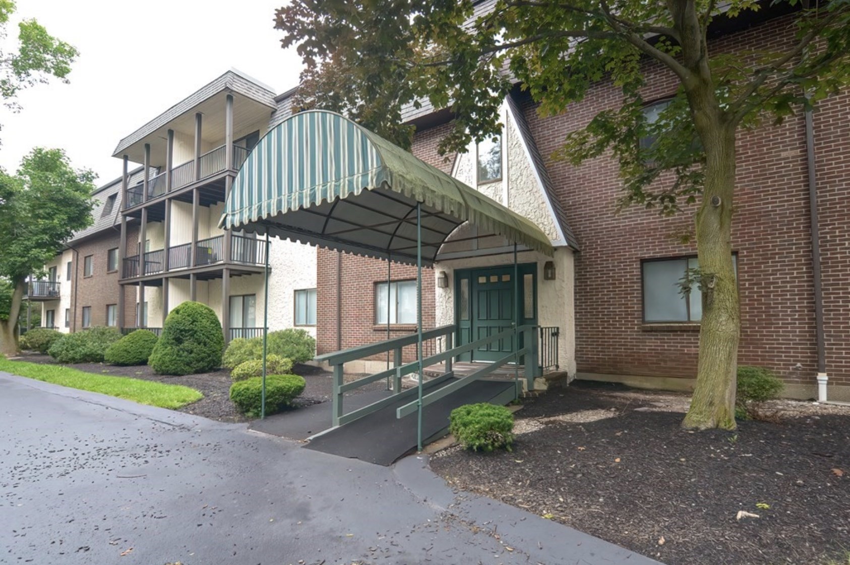 232 Canton St Unit 107, Randolph, MA 02368