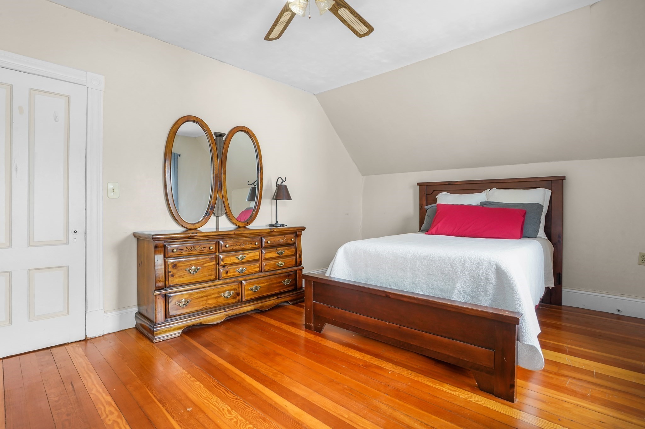 122 S Walker St, Lowell, MA 01851 - Image 3
