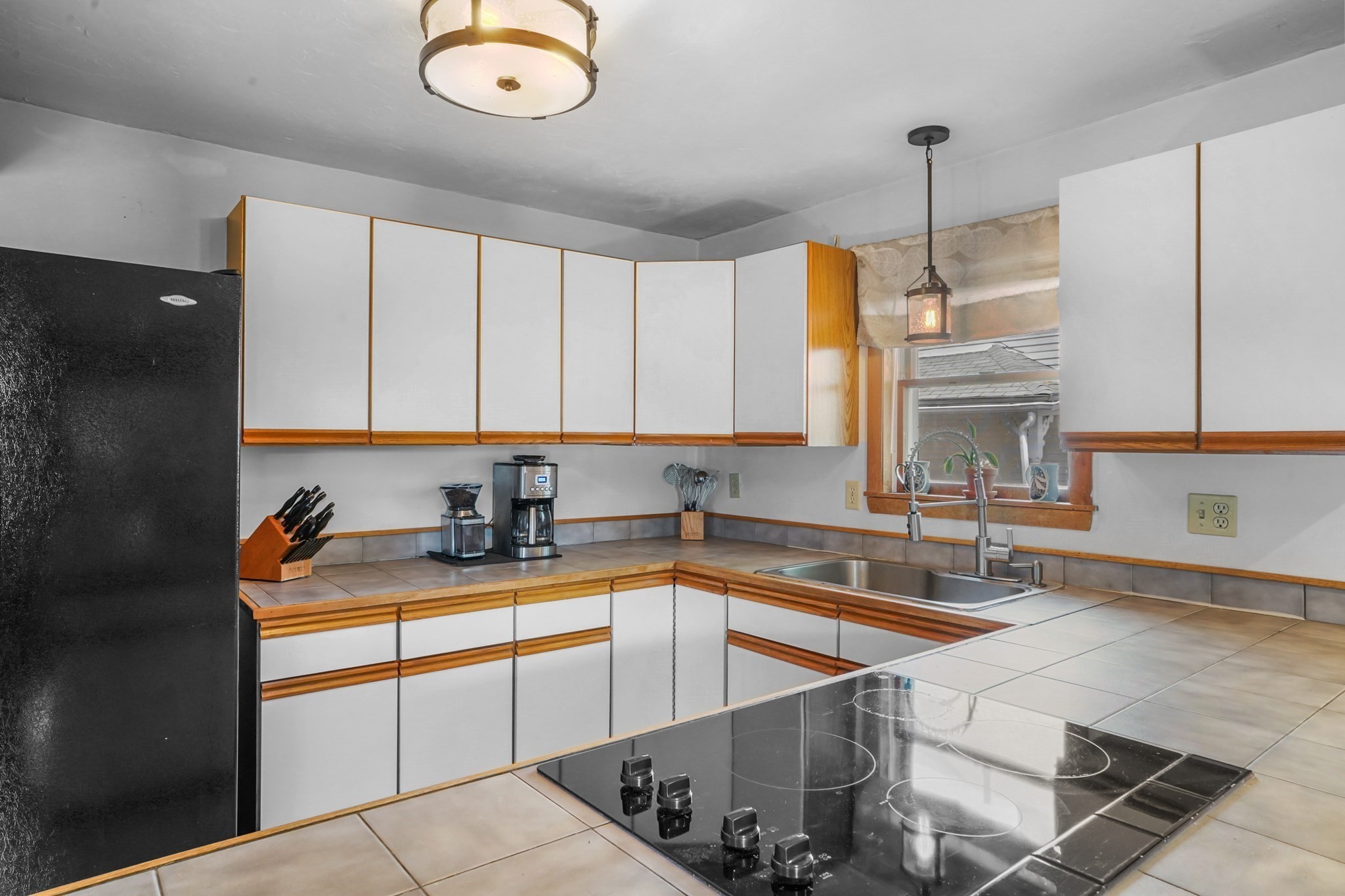 122 S Walker St, Lowell, MA 01851 - Image 30