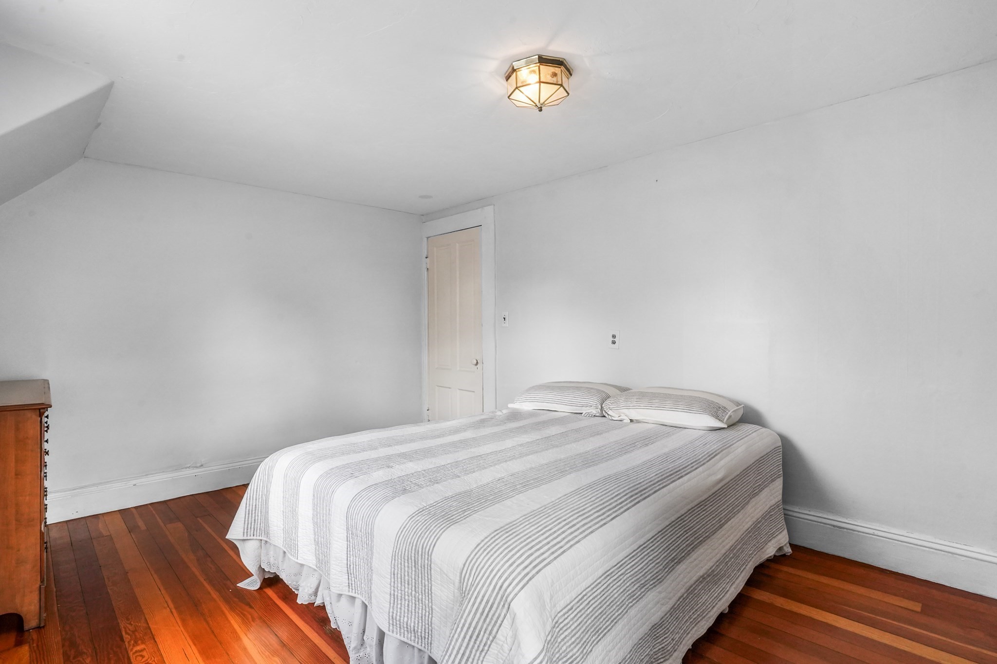 122 S Walker St, Lowell, MA 01851 - Image 4
