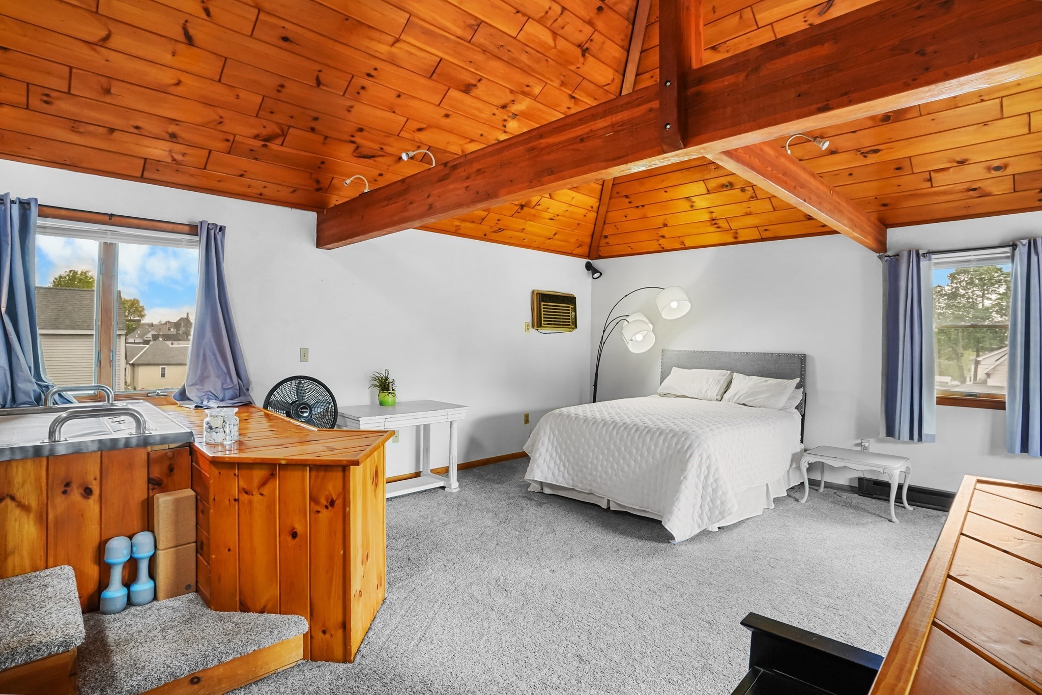 122 S Walker St, Lowell, MA 01851 - Image 34