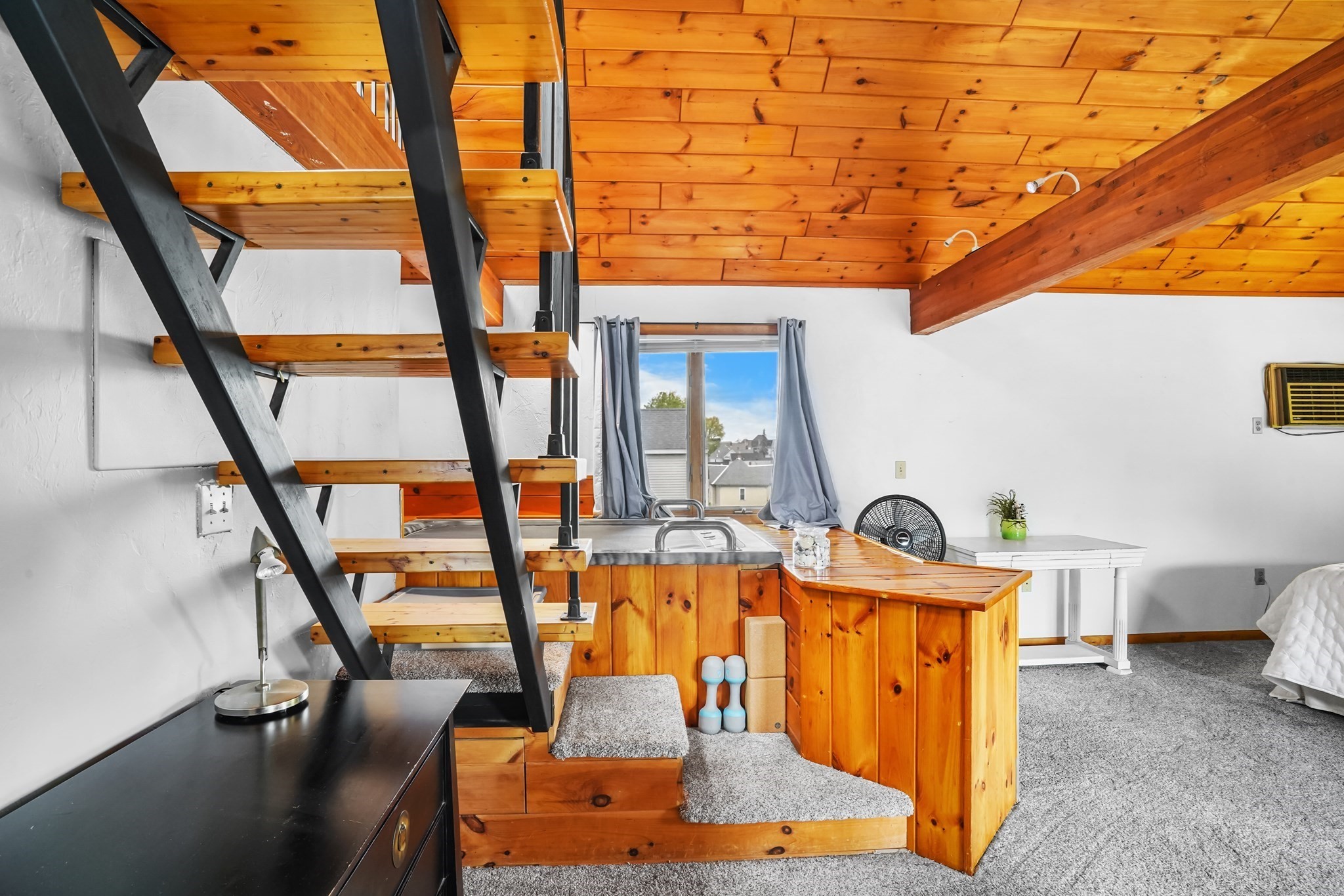 122 S Walker St, Lowell, MA 01851 - Image 35