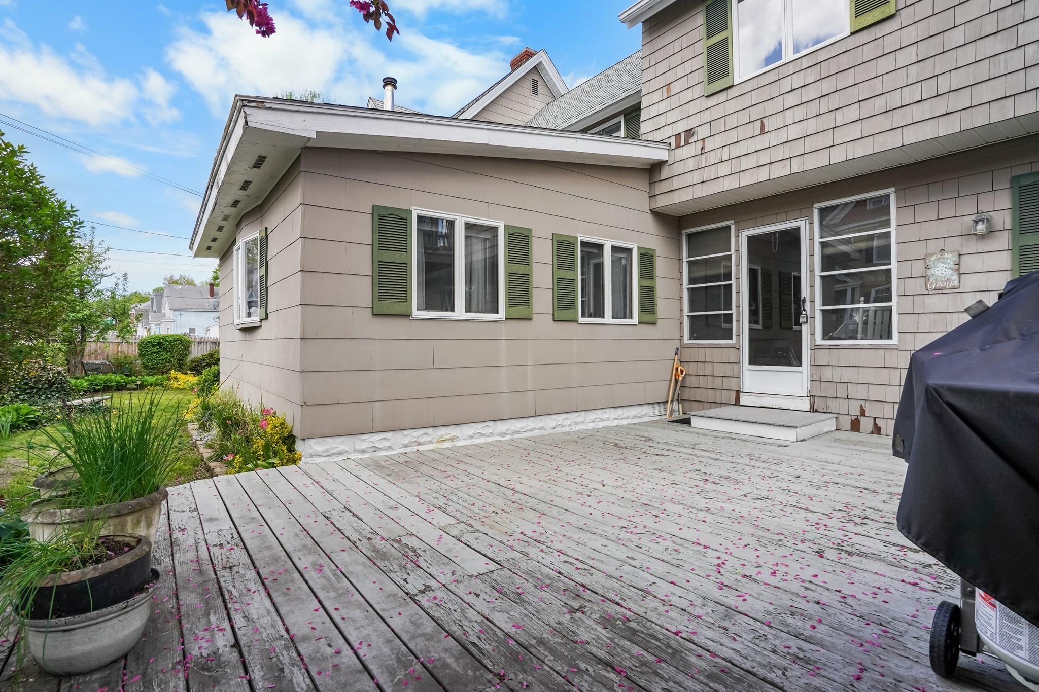 122 S Walker St, Lowell, MA 01851 - Image 38