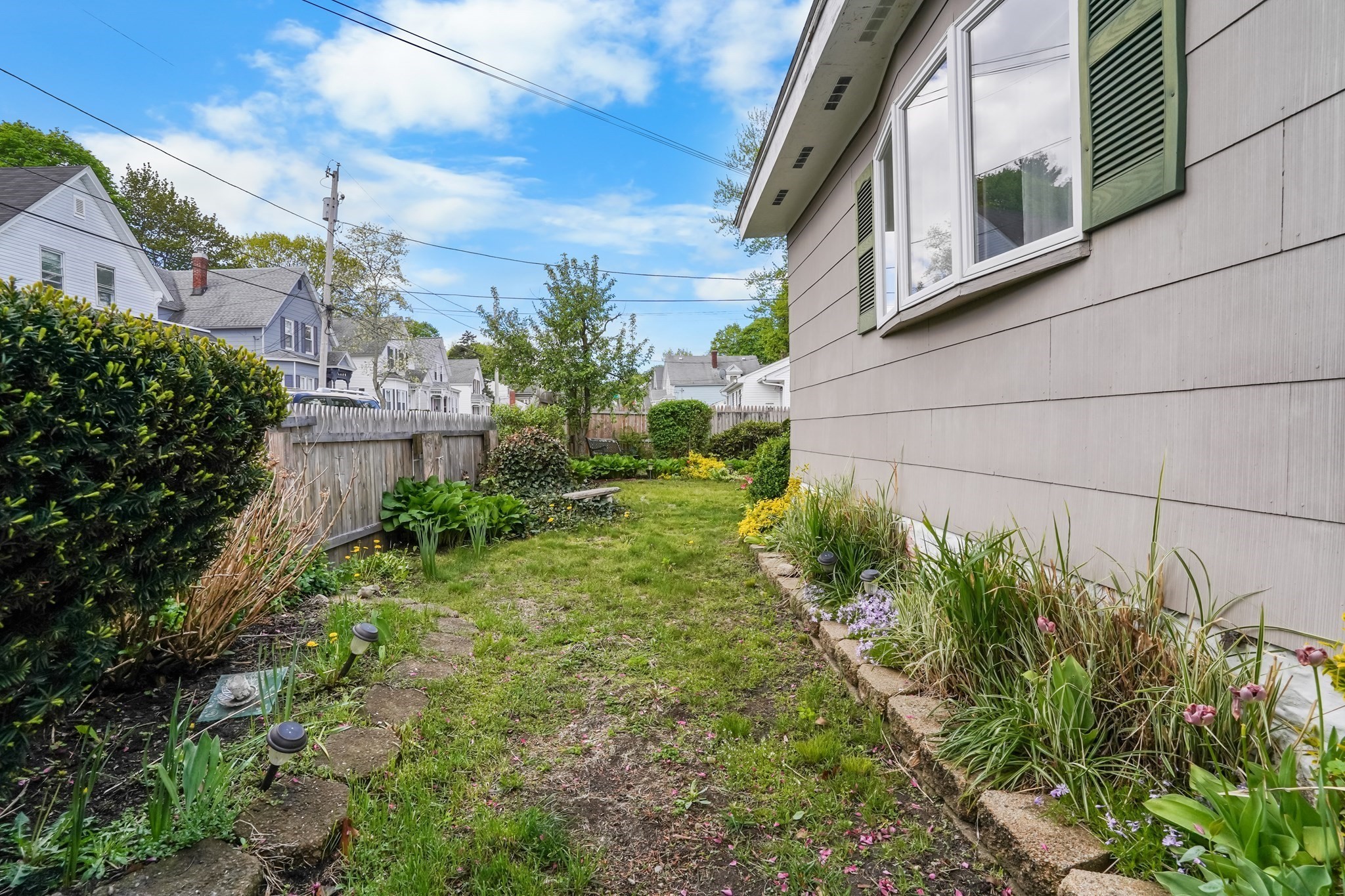 122 S Walker St, Lowell, MA 01851 - Image 39