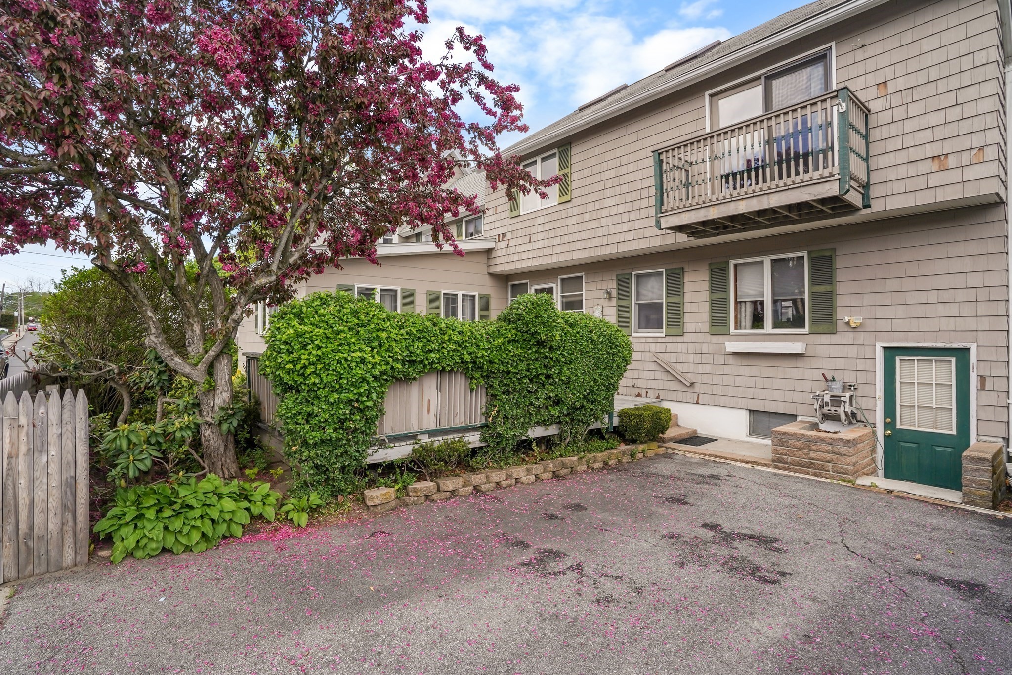 122 S Walker St, Lowell, MA 01851 - Image 42