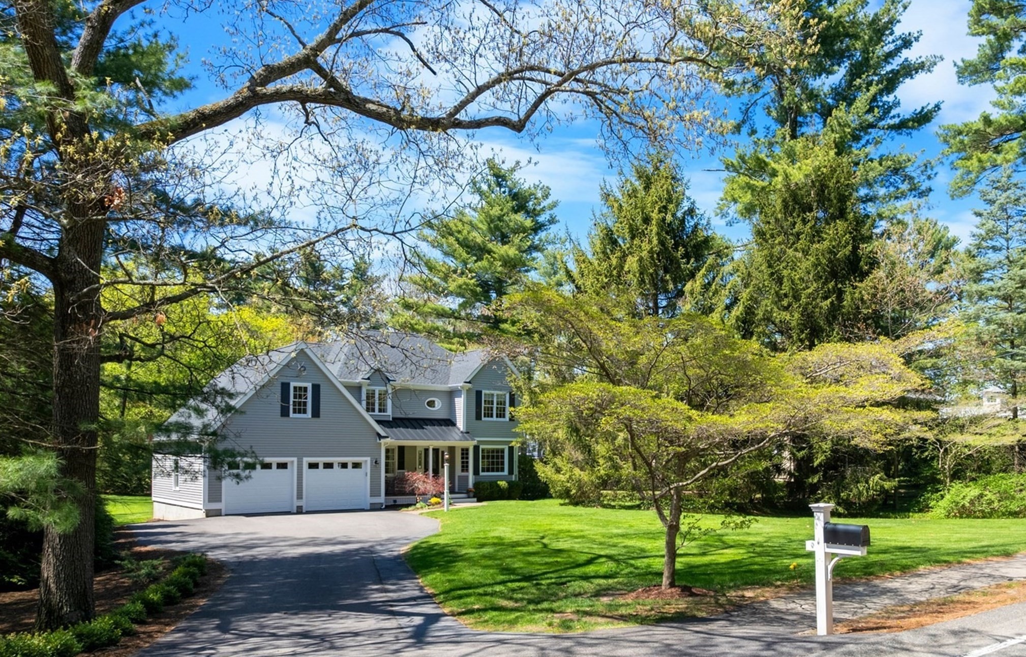 63 Centre St, Dover, MA 02030