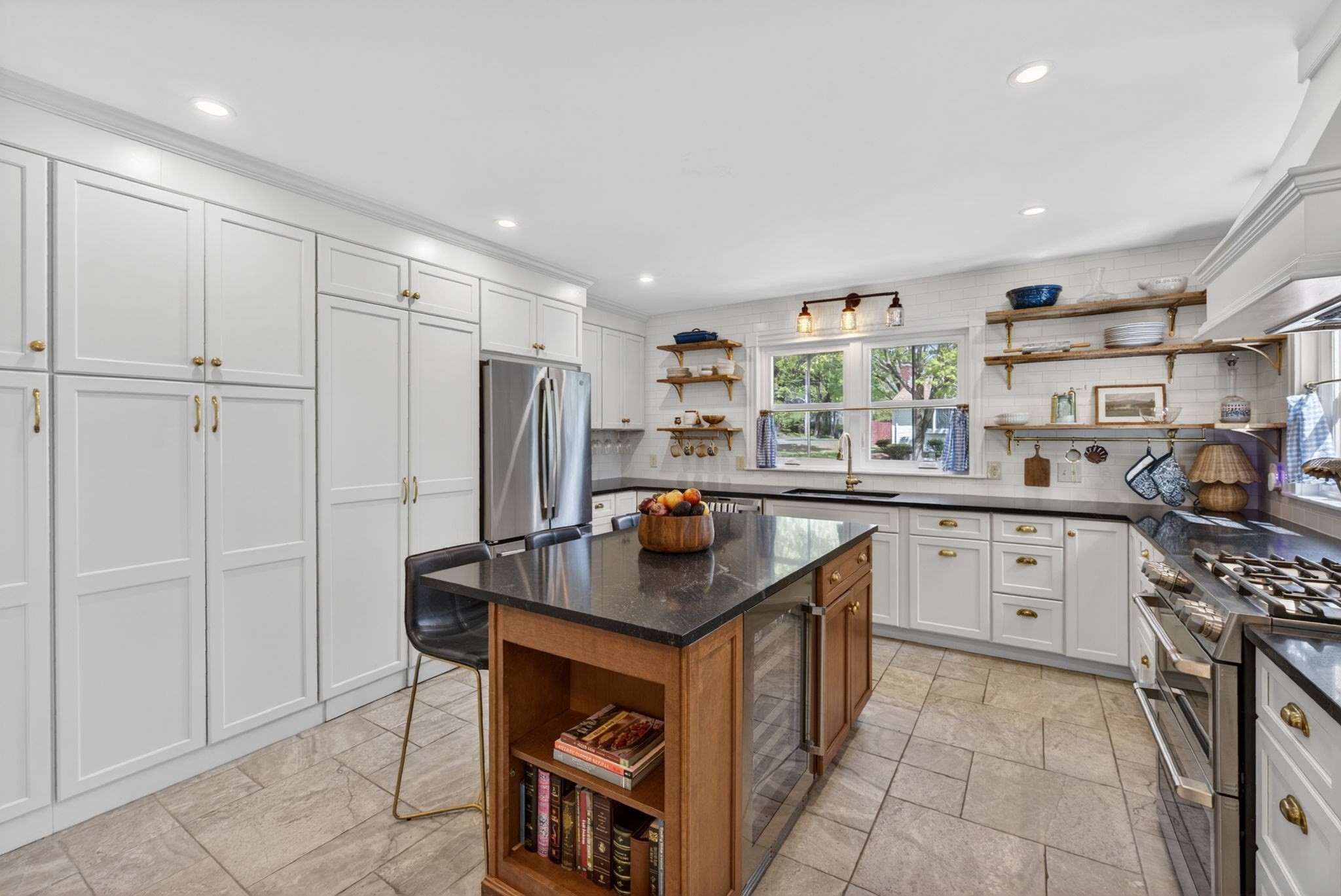 269 Green St, Stoneham, MA 02180