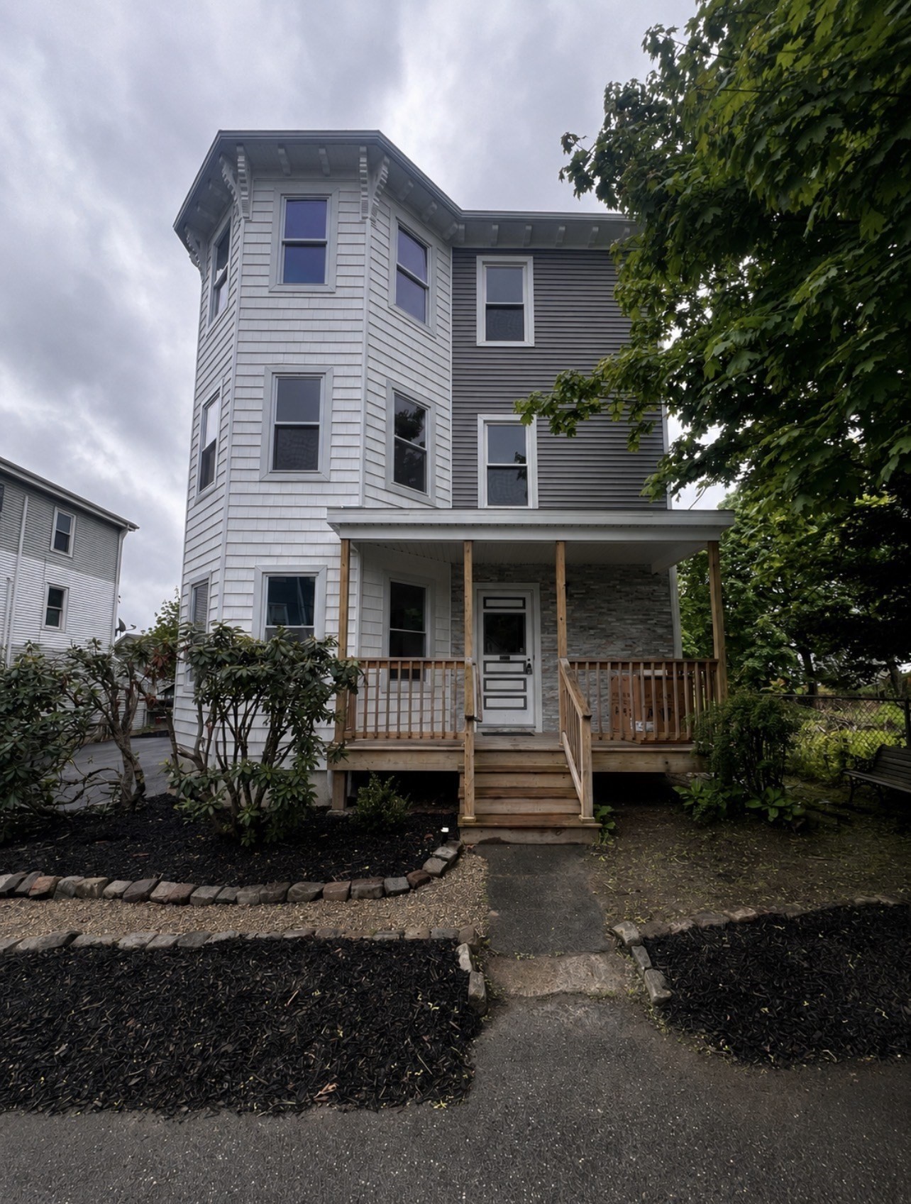 19 Reeves St, Worcester, MA 01607