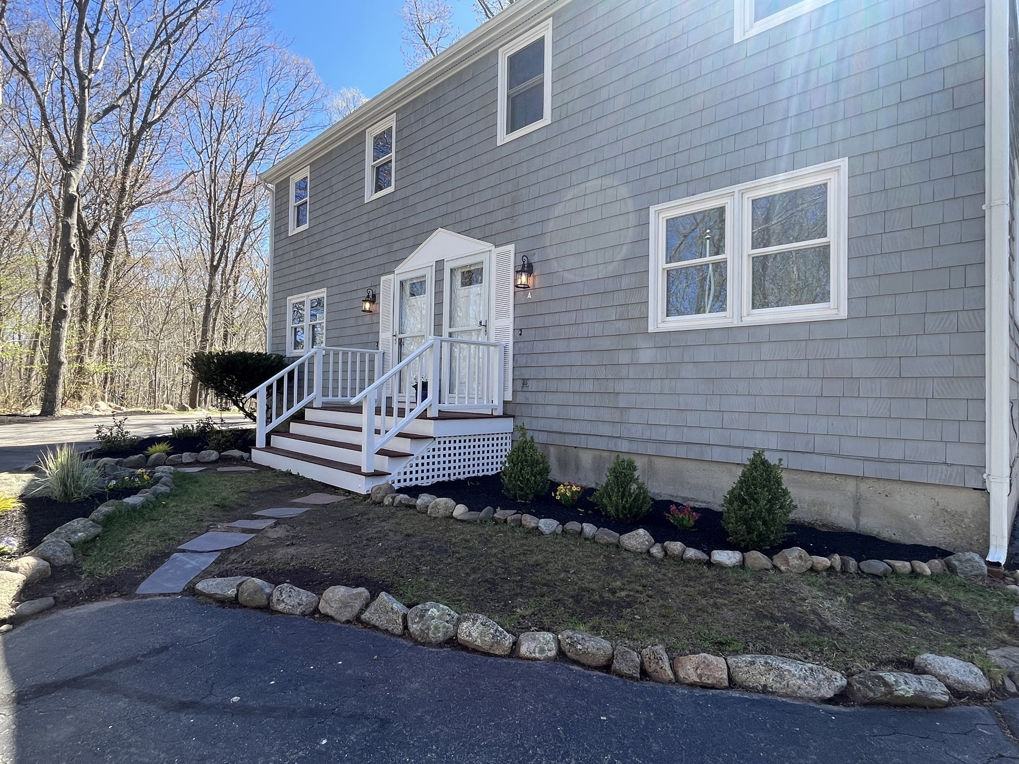 176 Main St Unit A, Rockport, MA 01966