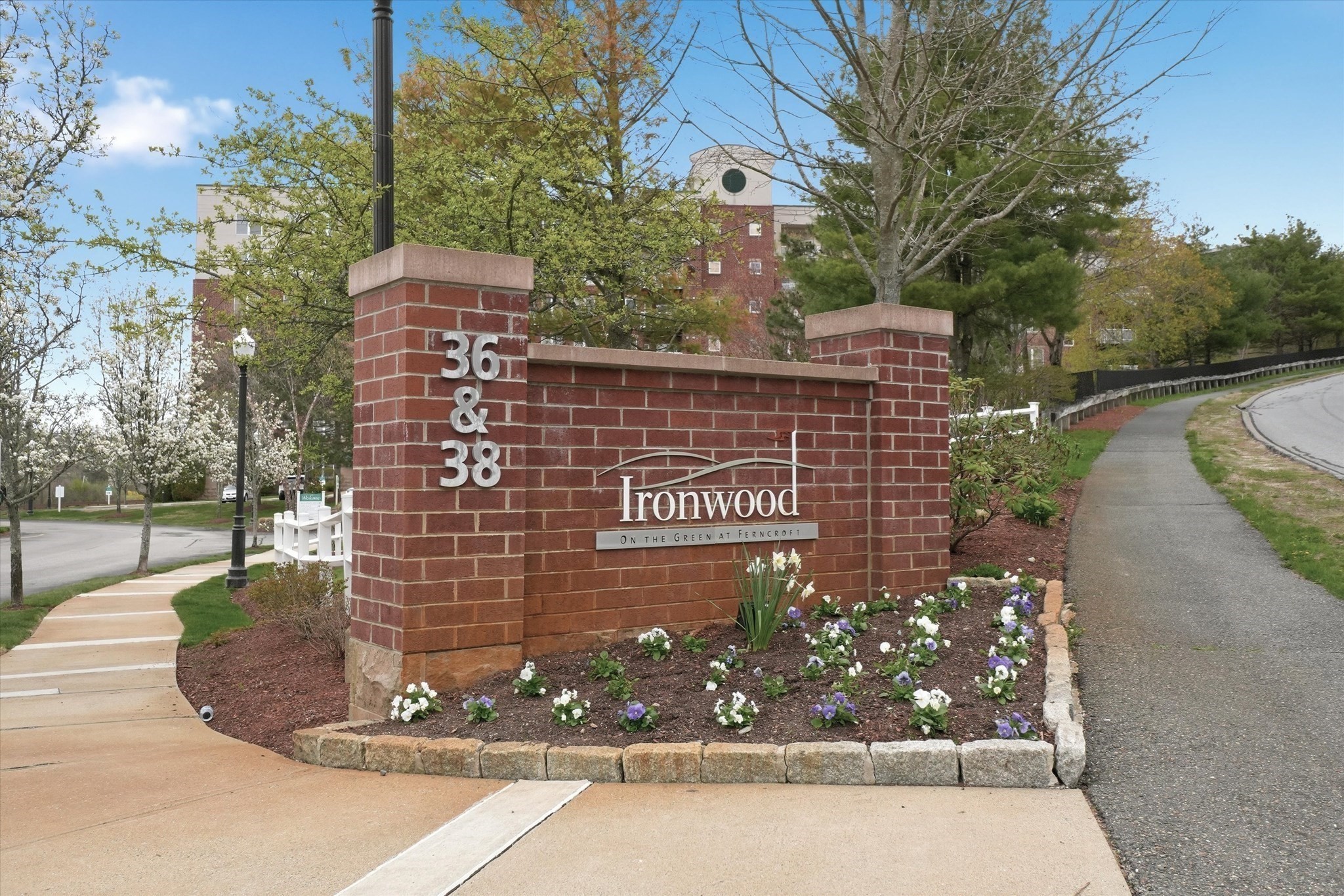 38 Village Rd Unit 110, Middleton, MA 01949
