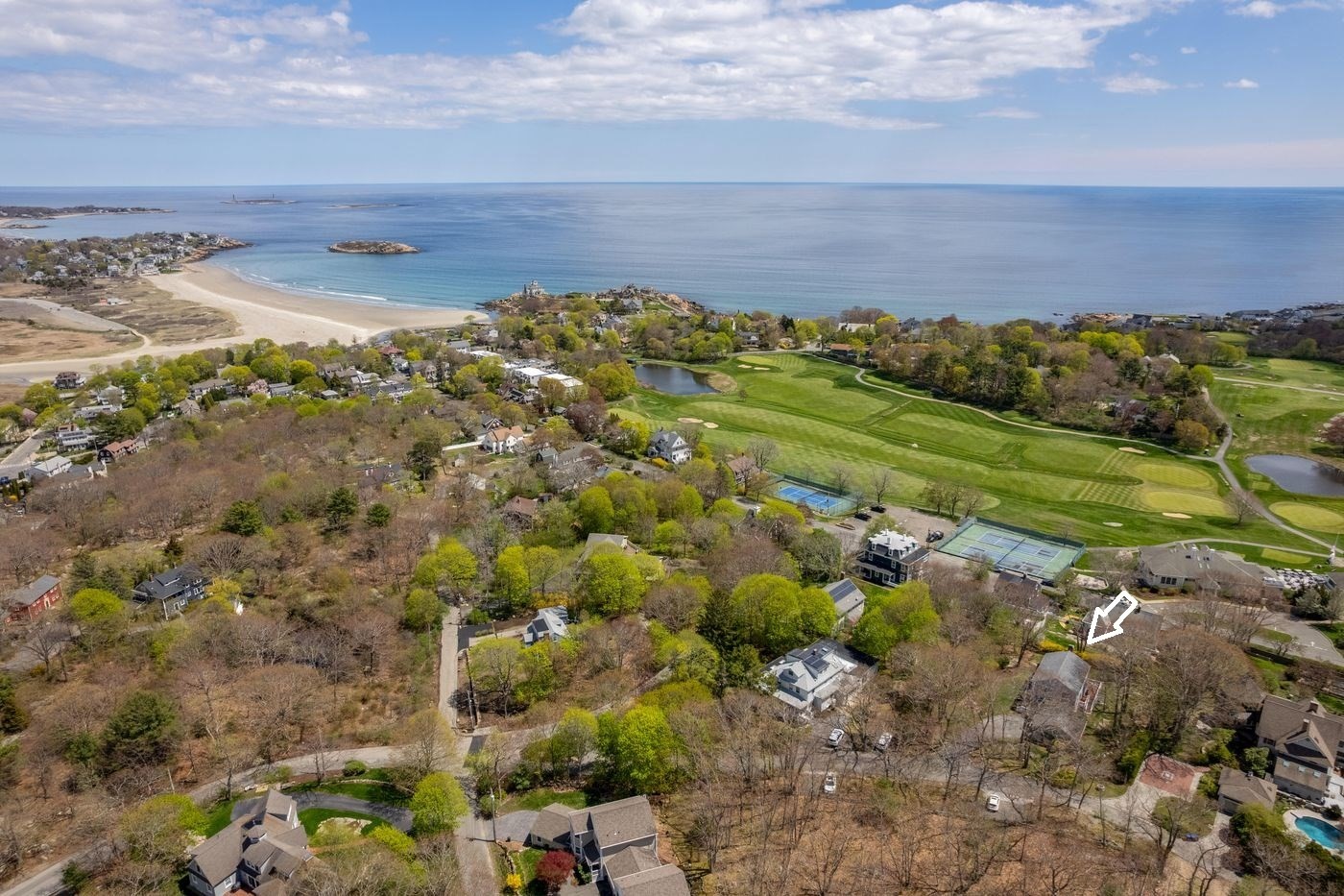 4 Graystone Road, Gloucester, MA 01930