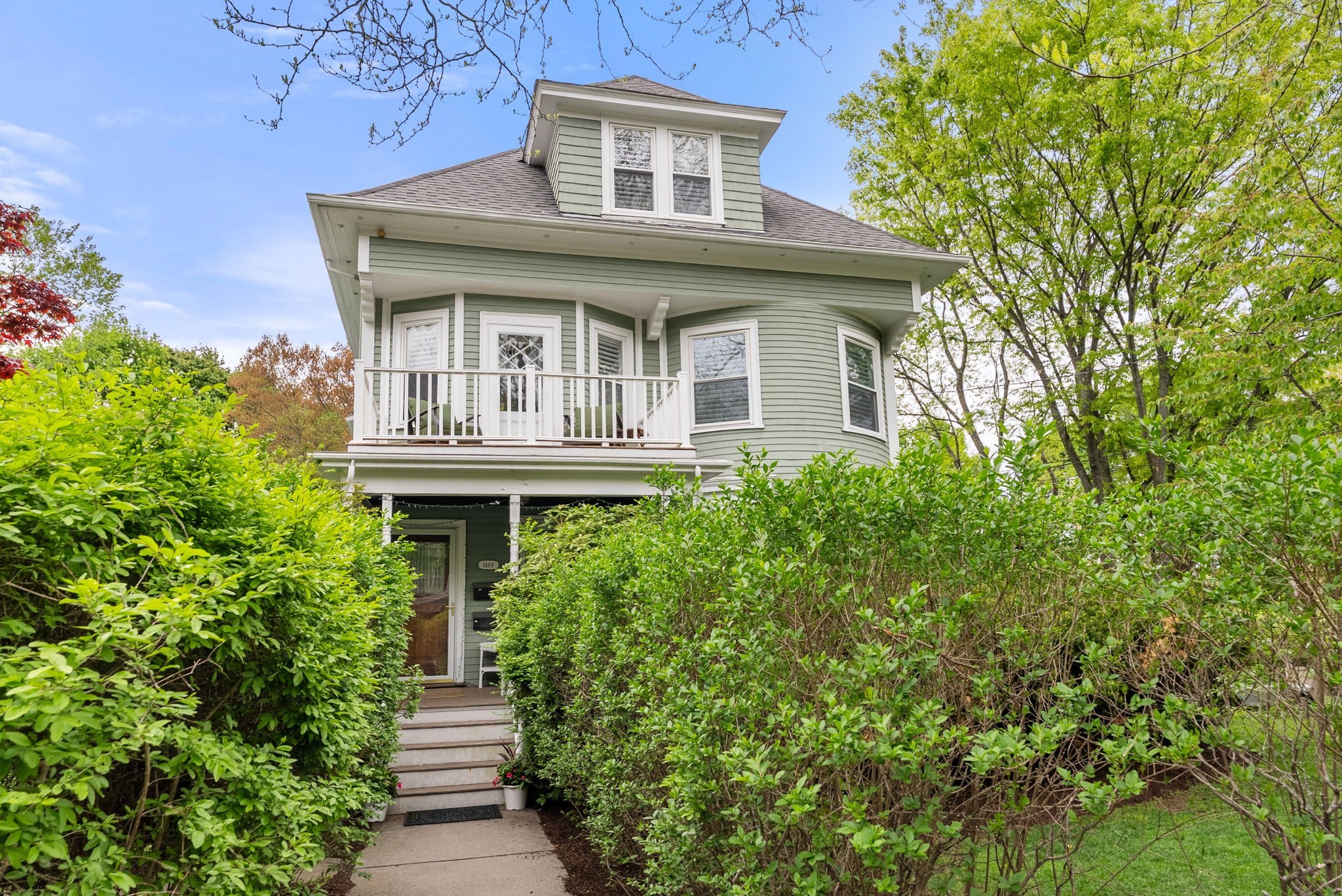 1469 Centre St Unit 2, Newton, MA 02461