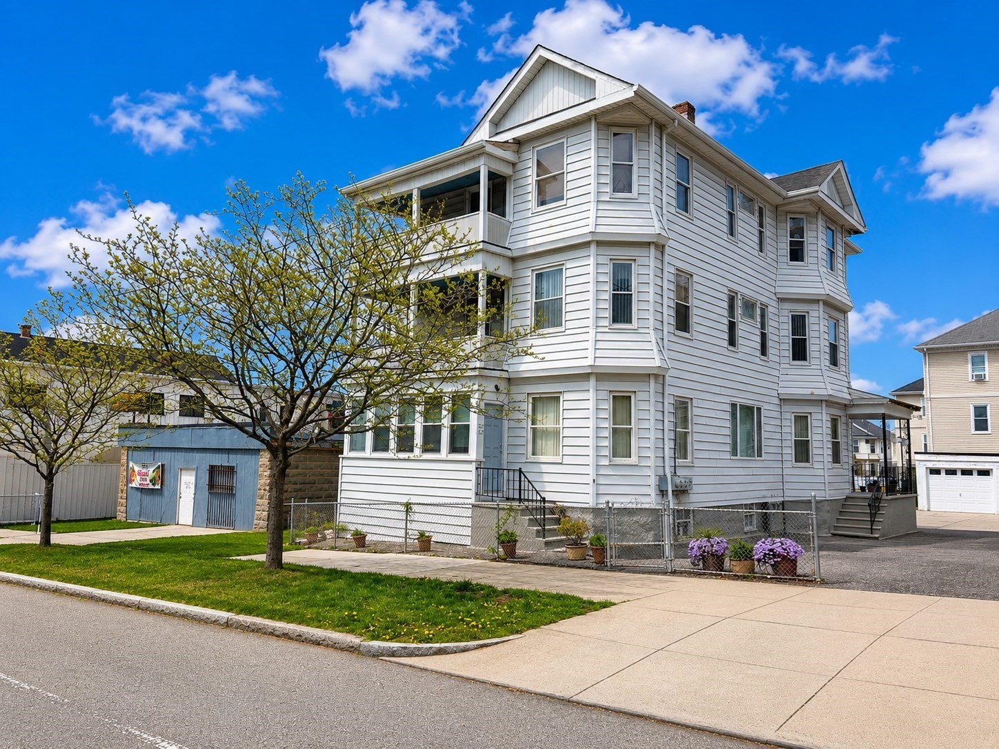 544 Plymouth Ave, Fall River, MA 02721